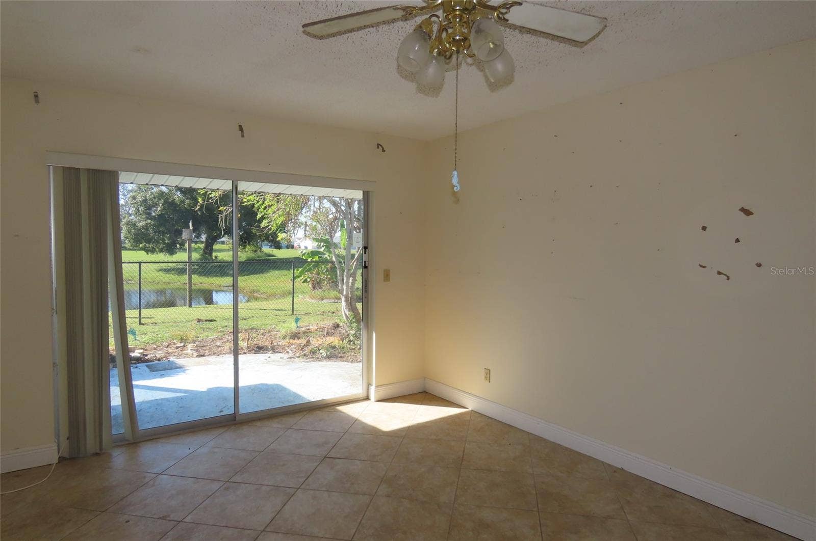 910 EL RANCHO DRIVE, Sun City Center, FL 33573 910 EL RANCHO DRIVE, Sun City Center, FL 33573