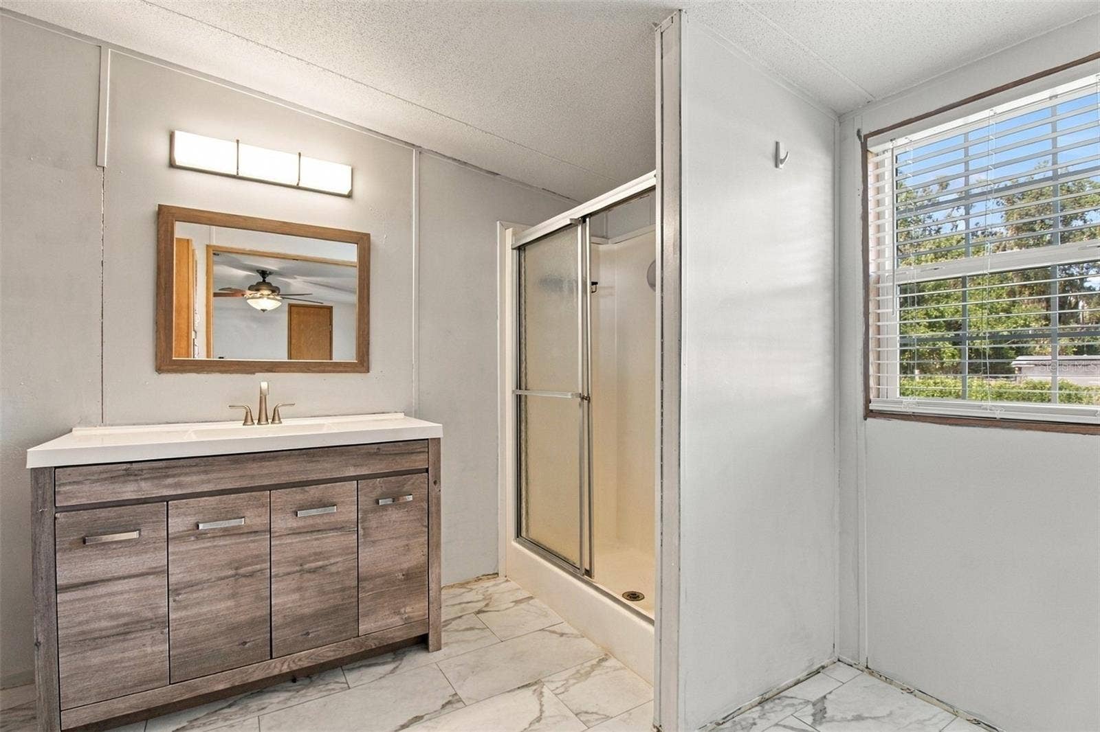 11614 ORANGE GROVE TERRACE, Riverview, FL 33569 Master bathroom