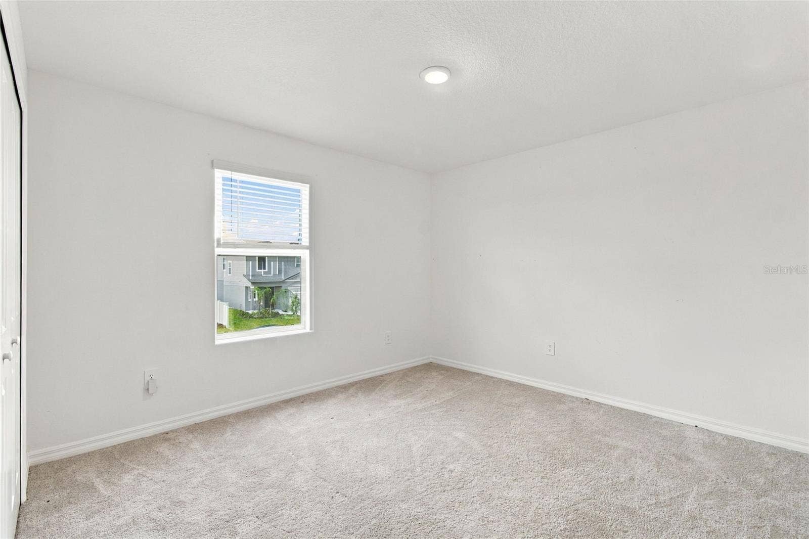5821 YELLOW HORNBILL AVENUE, Wimauma, FL 33598 5821 YELLOW HORNBILL AVENUE, Wimauma, FL 33598
