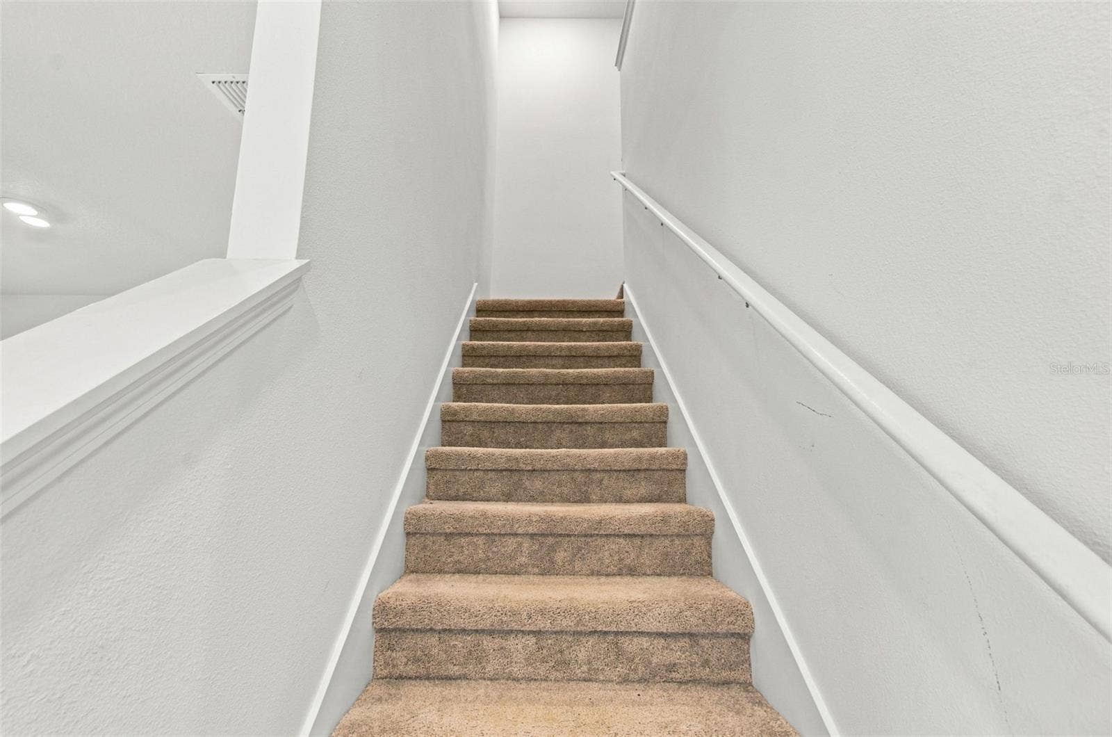 5821 YELLOW HORNBILL AVENUE, Wimauma, FL 33598 5821 YELLOW HORNBILL AVENUE, Wimauma, FL 33598