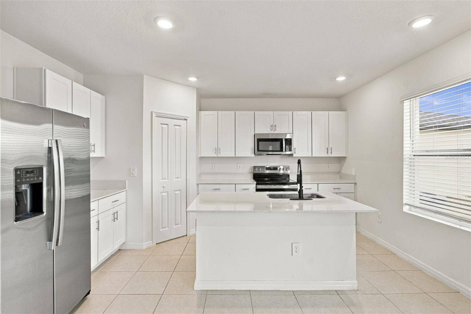 5821 YELLOW HORNBILL AVENUE, Wimauma, FL 33598 5821 YELLOW HORNBILL AVENUE, Wimauma, FL 33598