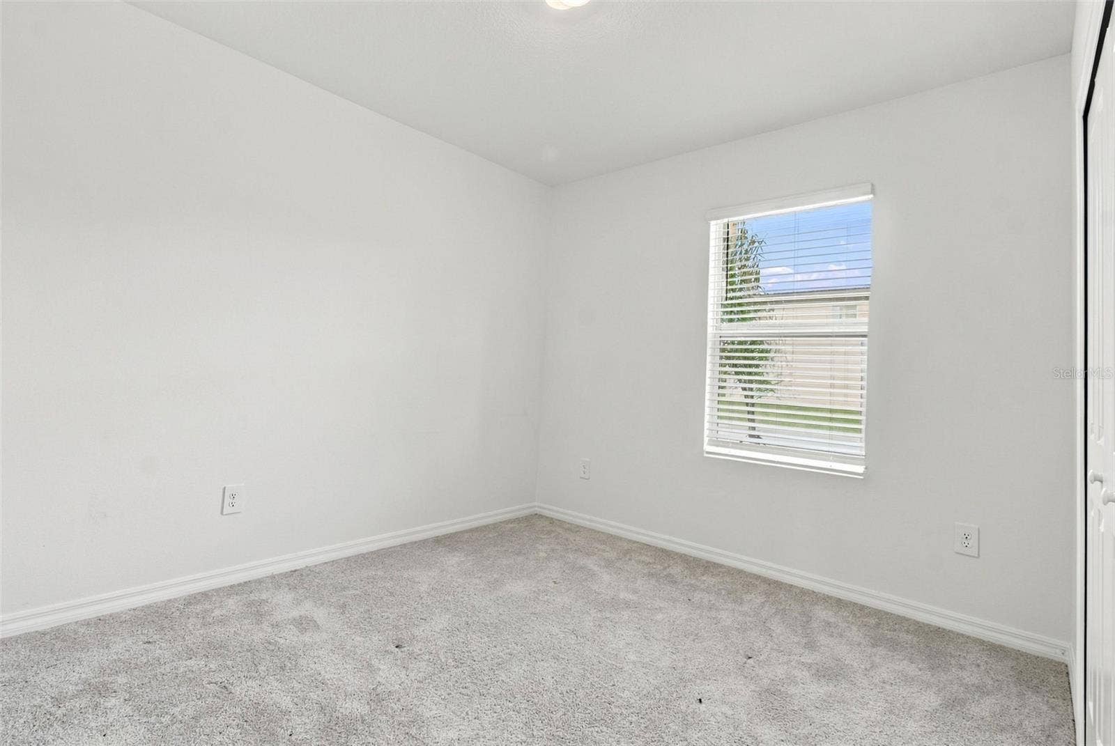 5821 YELLOW HORNBILL AVENUE, Wimauma, FL 33598 5821 YELLOW HORNBILL AVENUE, Wimauma, FL 33598