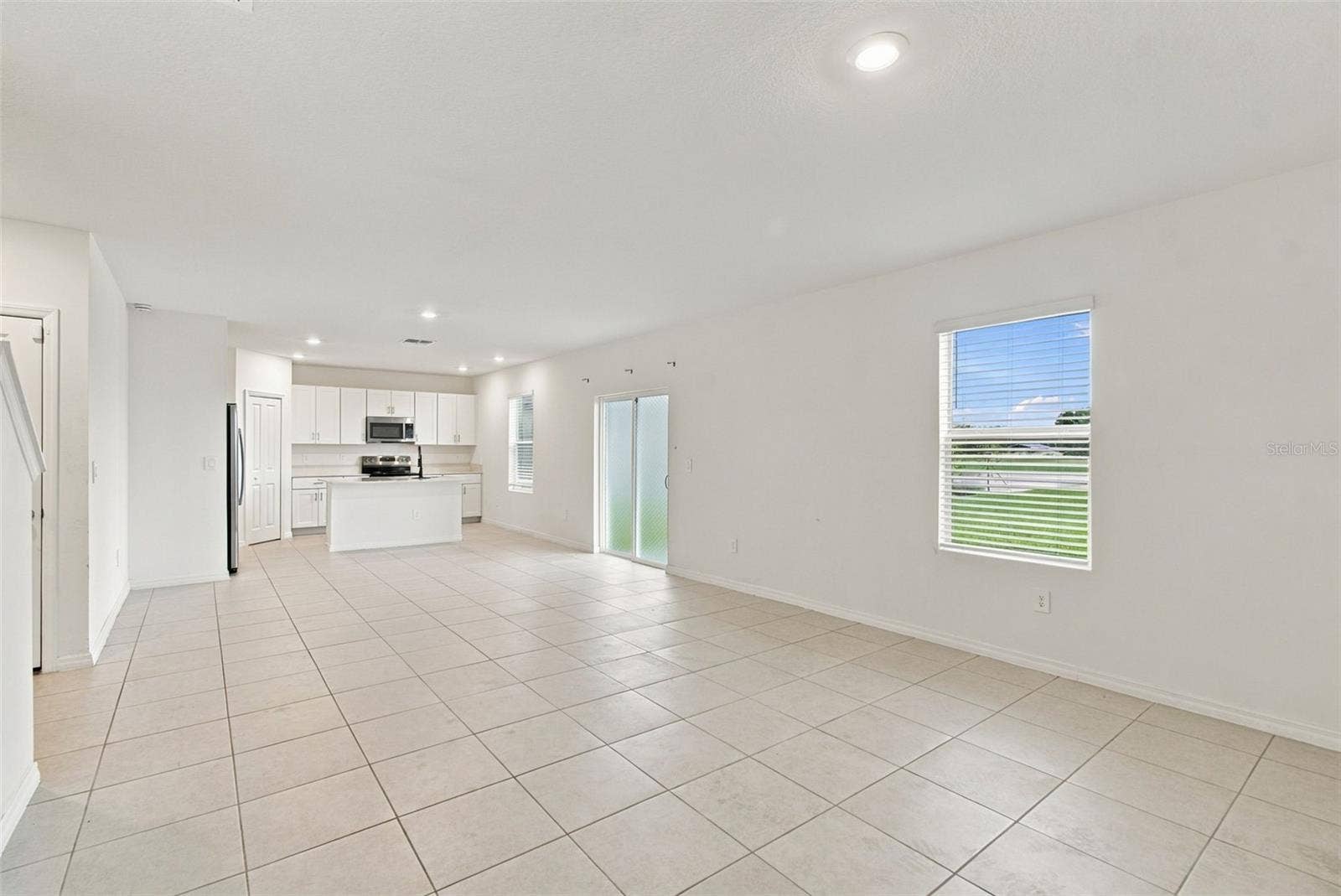 5821 YELLOW HORNBILL AVENUE, Wimauma, FL 33598 5821 YELLOW HORNBILL AVENUE, Wimauma, FL 33598