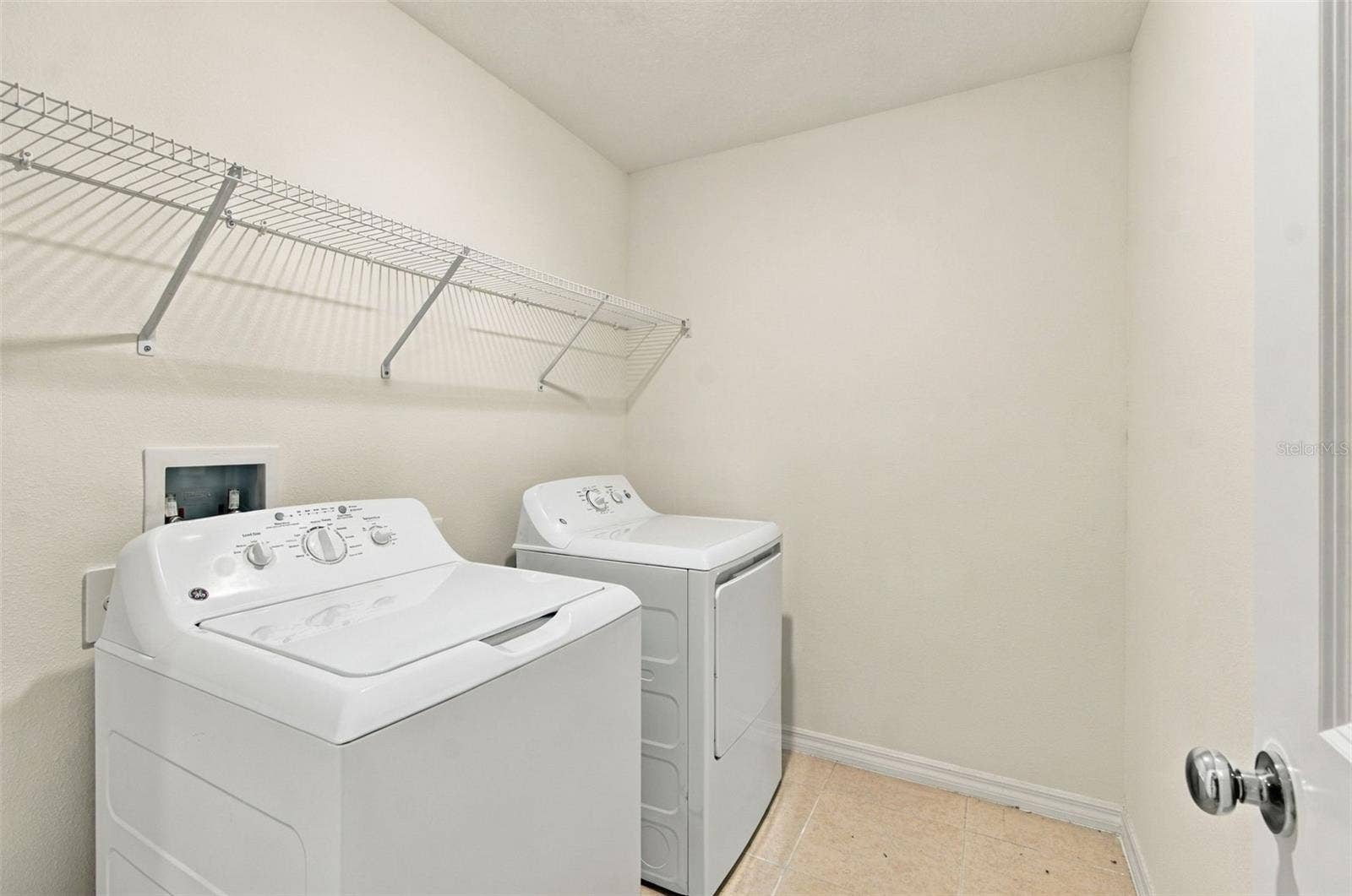 5821 YELLOW HORNBILL AVENUE, Wimauma, FL 33598 5821 YELLOW HORNBILL AVENUE, Wimauma, FL 33598
