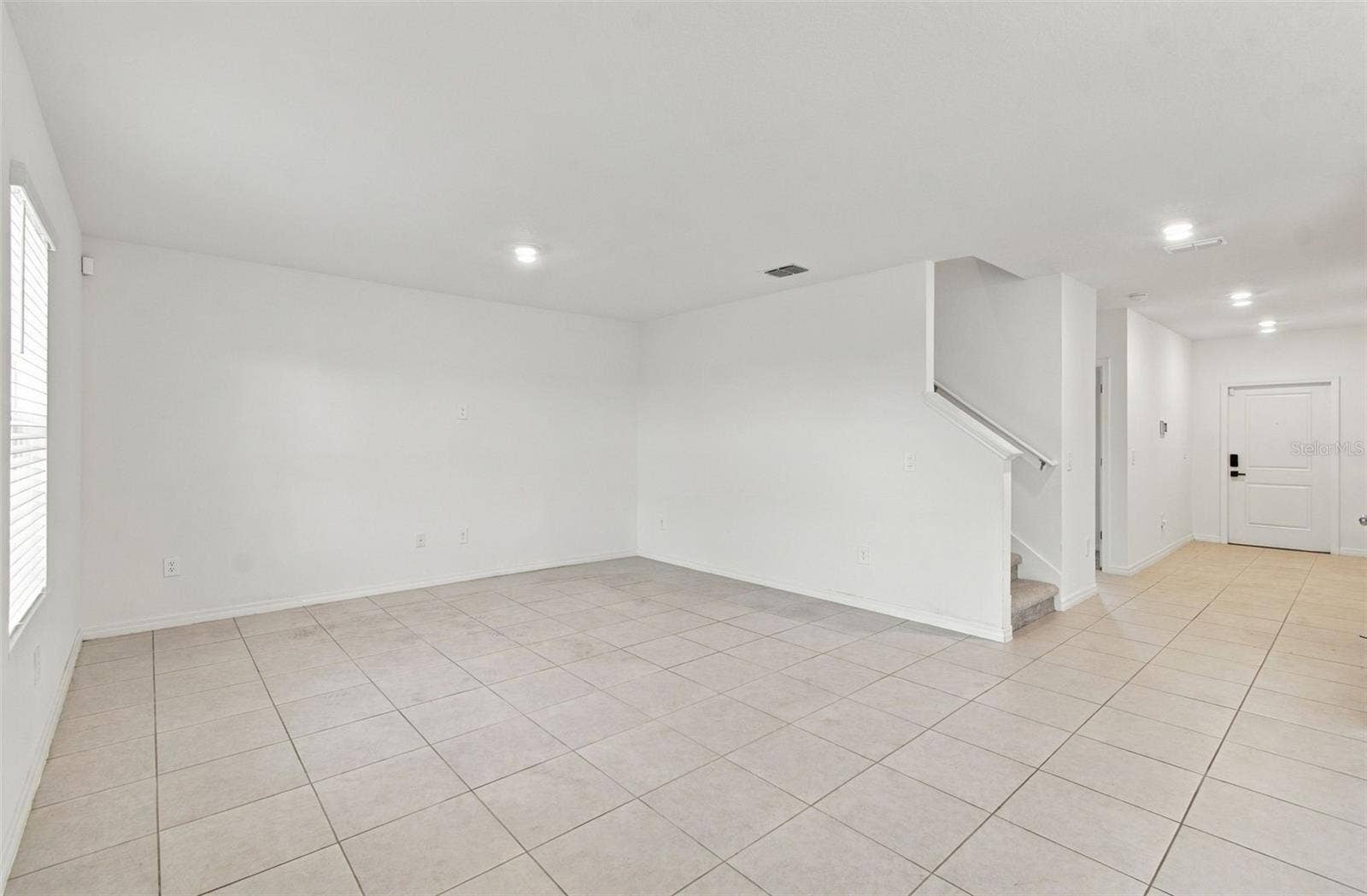 5821 YELLOW HORNBILL AVENUE, Wimauma, FL 33598 5821 YELLOW HORNBILL AVENUE, Wimauma, FL 33598