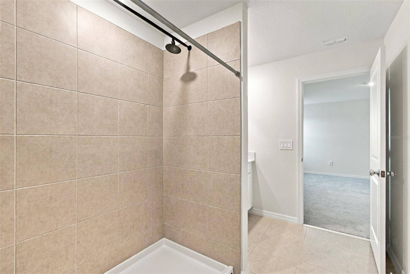 5821 YELLOW HORNBILL AVENUE, Wimauma, FL 33598 5821 YELLOW HORNBILL AVENUE, Wimauma, FL 33598