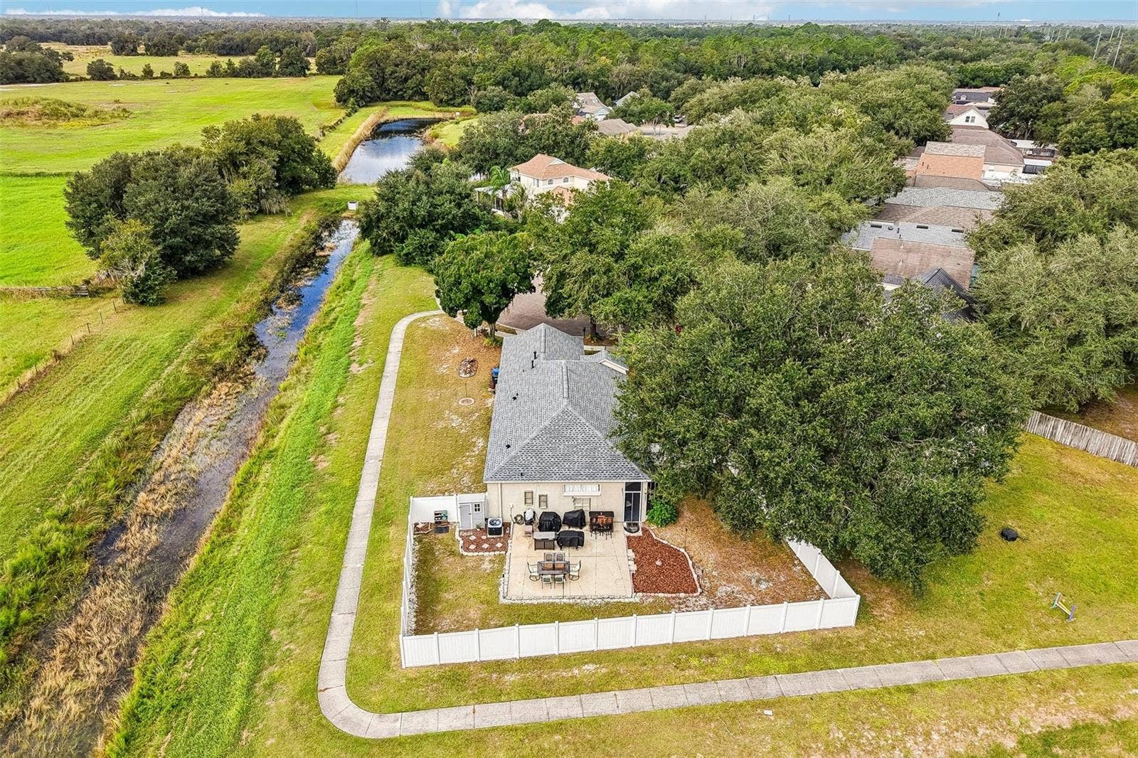 6227 KITERIDGE DRIVE, Lithia, FL 33547 6227 KITERIDGE DRIVE, Lithia, FL 33547