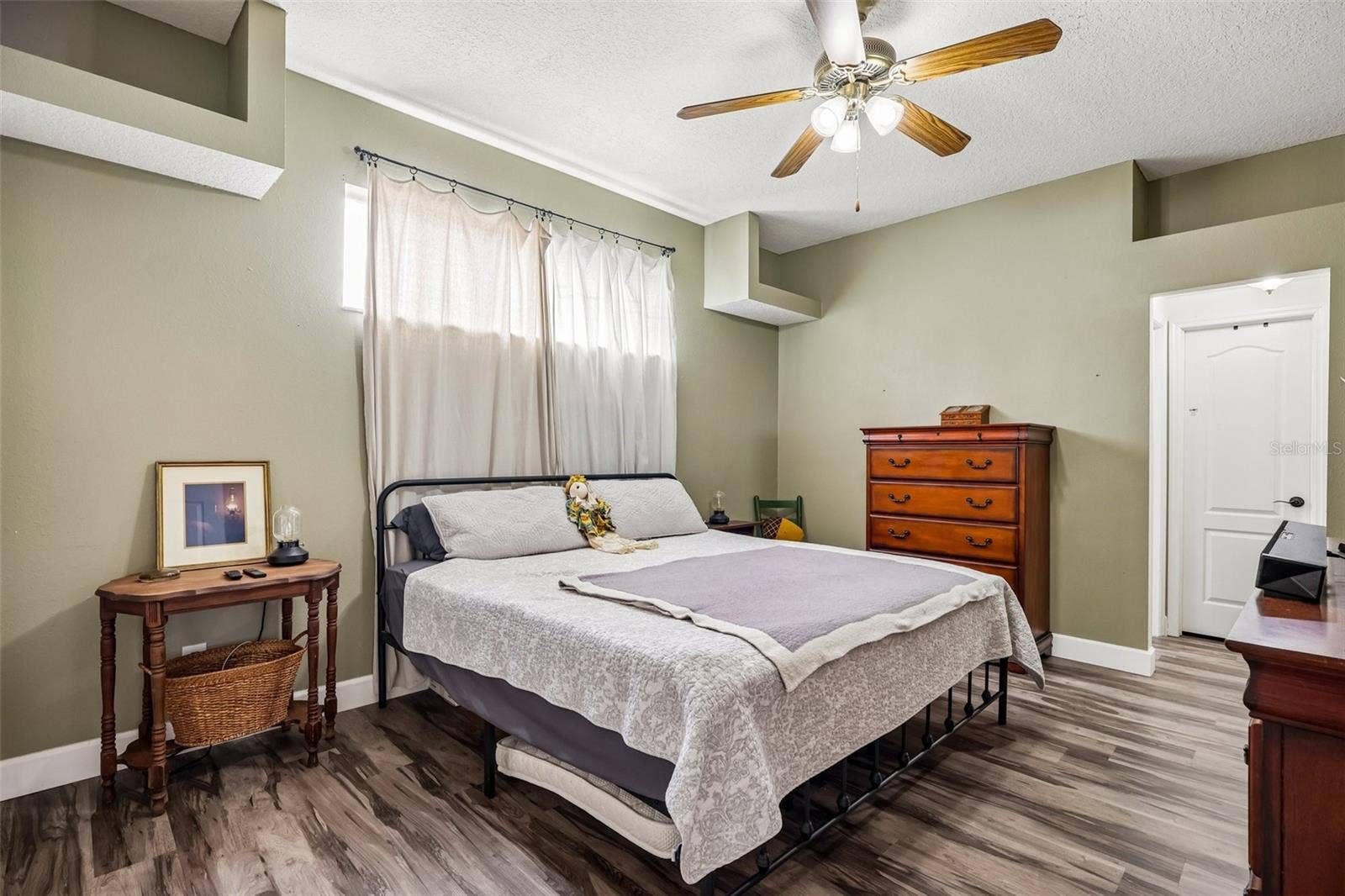 6227 KITERIDGE DRIVE, Lithia, FL 33547 6227 KITERIDGE DRIVE, Lithia, FL 33547