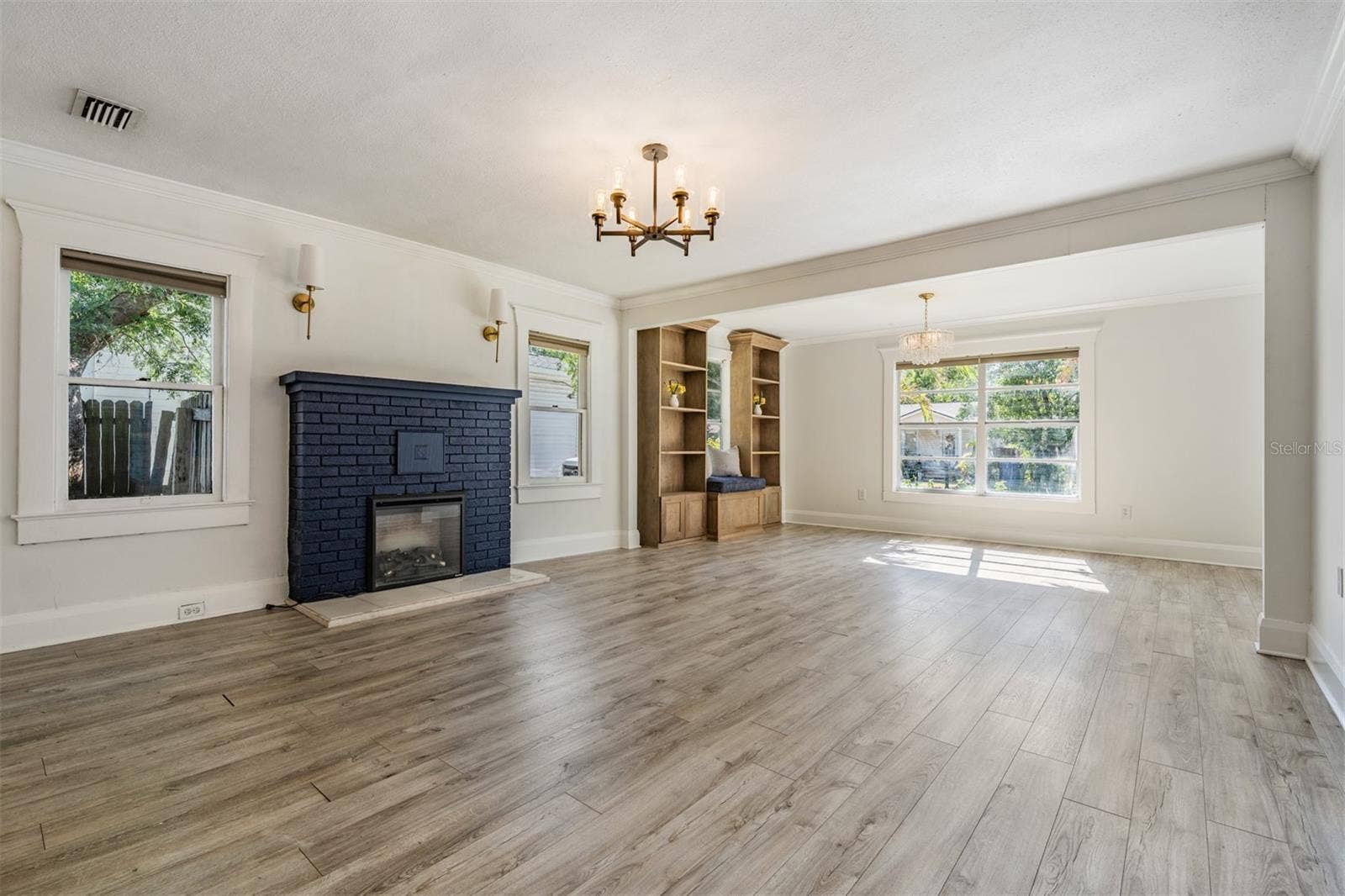 4109 N SEMINOLE AVENUE, Tampa, FL 33603 4109 N SEMINOLE AVENUE, Tampa, FL 33603