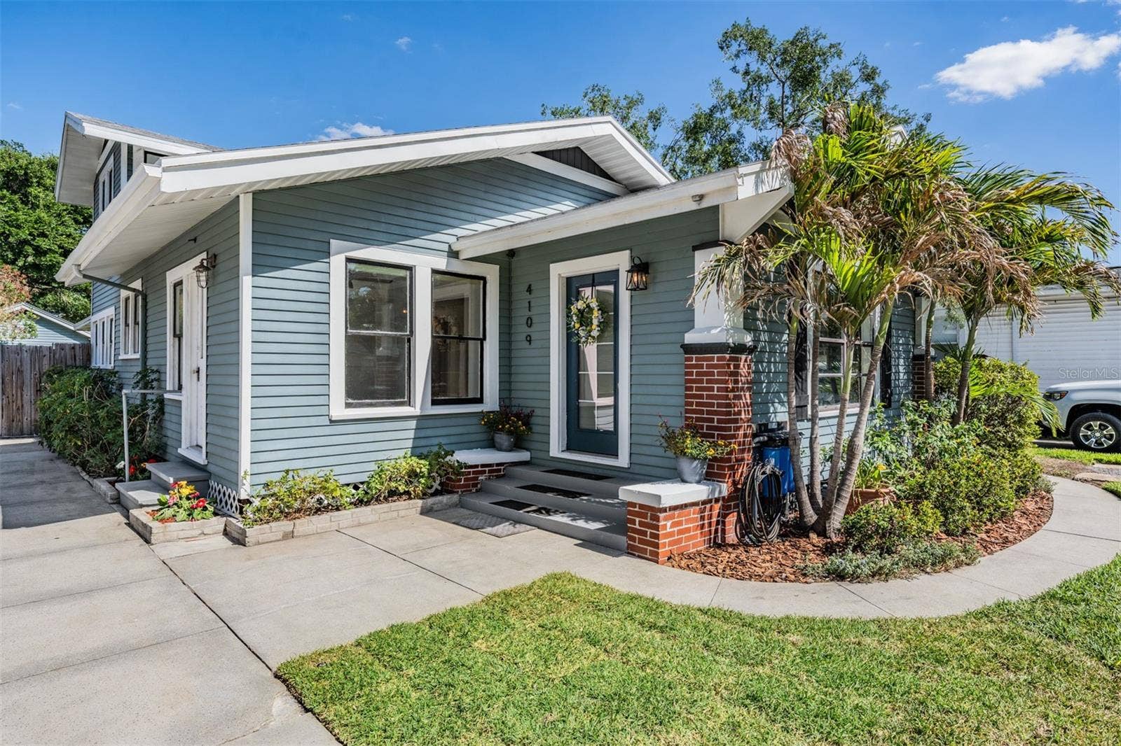 4109 N SEMINOLE AVENUE, Tampa, FL 33603 4109 N SEMINOLE AVENUE, Tampa, FL 33603