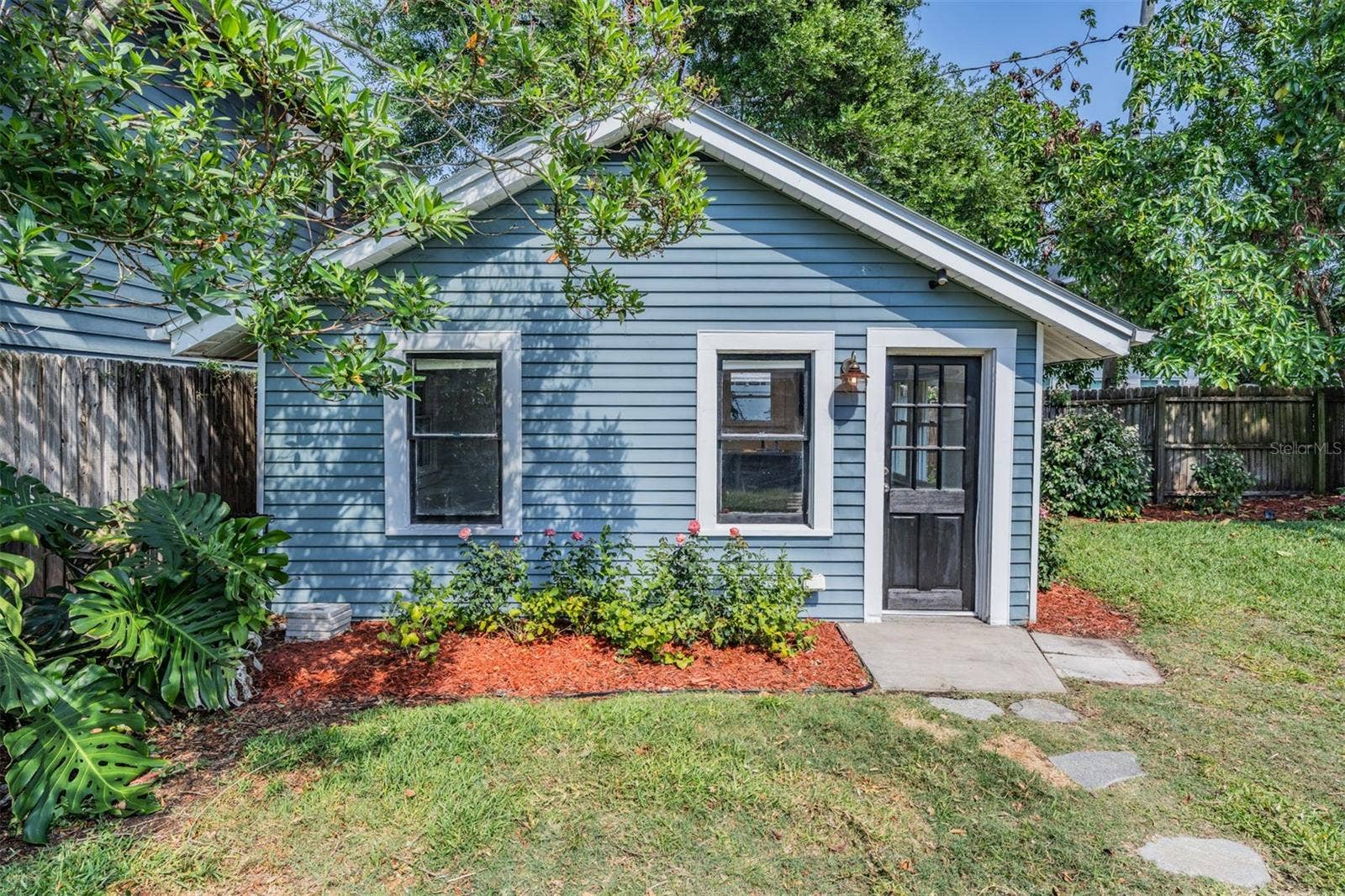 4109 N SEMINOLE AVENUE, Tampa, FL 33603 4109 N SEMINOLE AVENUE, Tampa, FL 33603