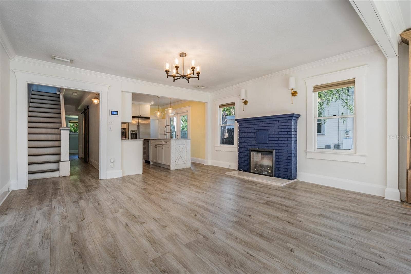4109 N SEMINOLE AVENUE, Tampa, FL 33603 4109 N SEMINOLE AVENUE, Tampa, FL 33603