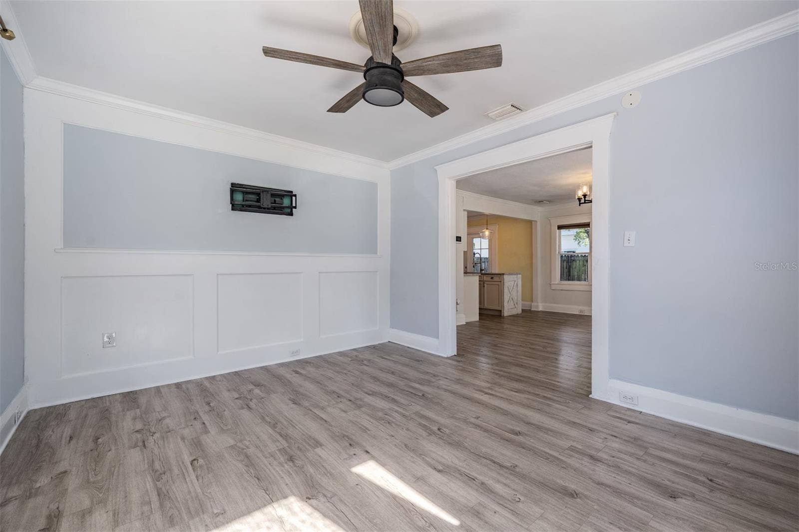 4109 N SEMINOLE AVENUE, Tampa, FL 33603 4109 N SEMINOLE AVENUE, Tampa, FL 33603
