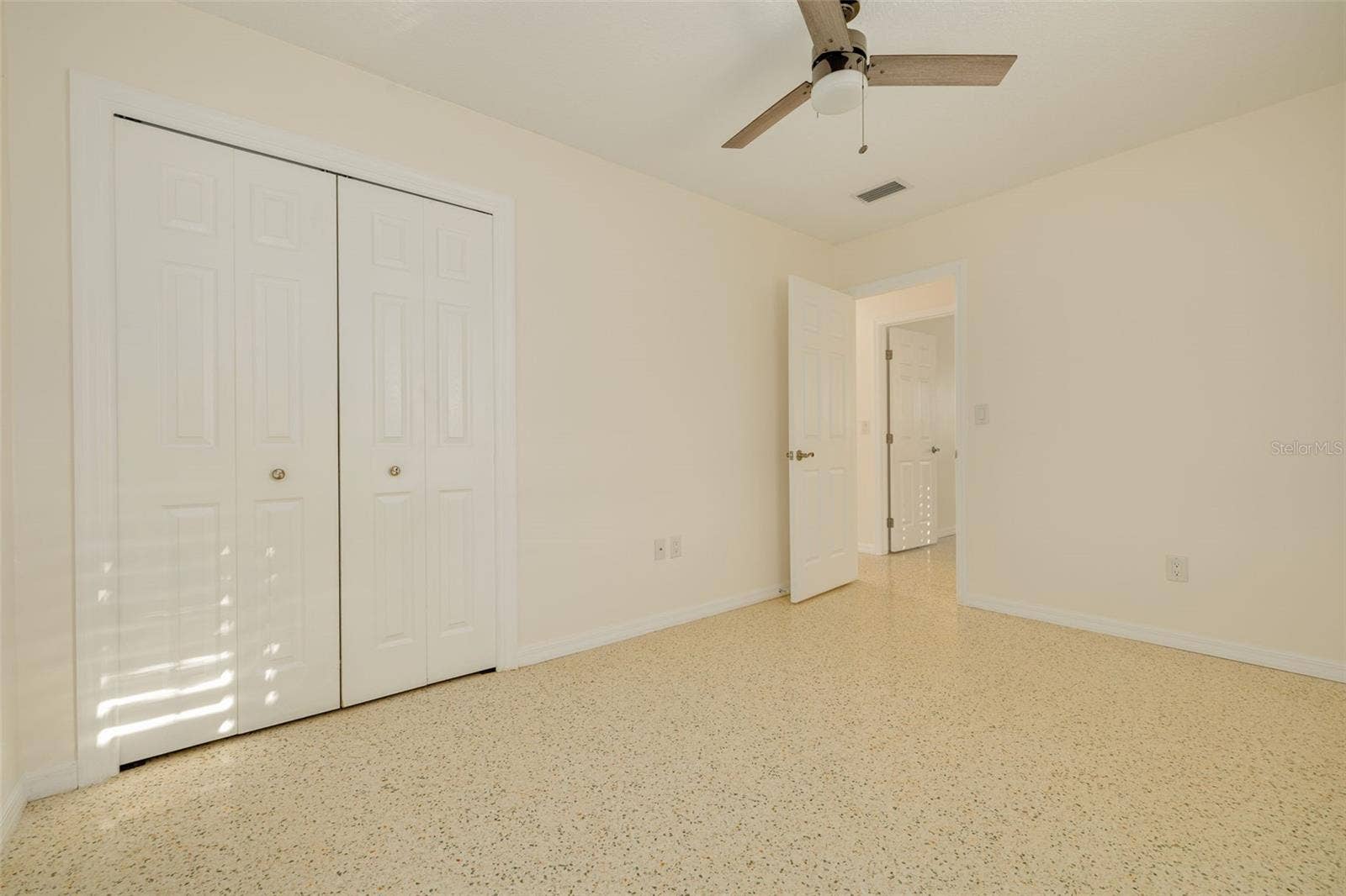 2020 VALLEY DRIVE, Dunedin, FL 34698 2020 VALLEY DRIVE, Dunedin, FL 34698