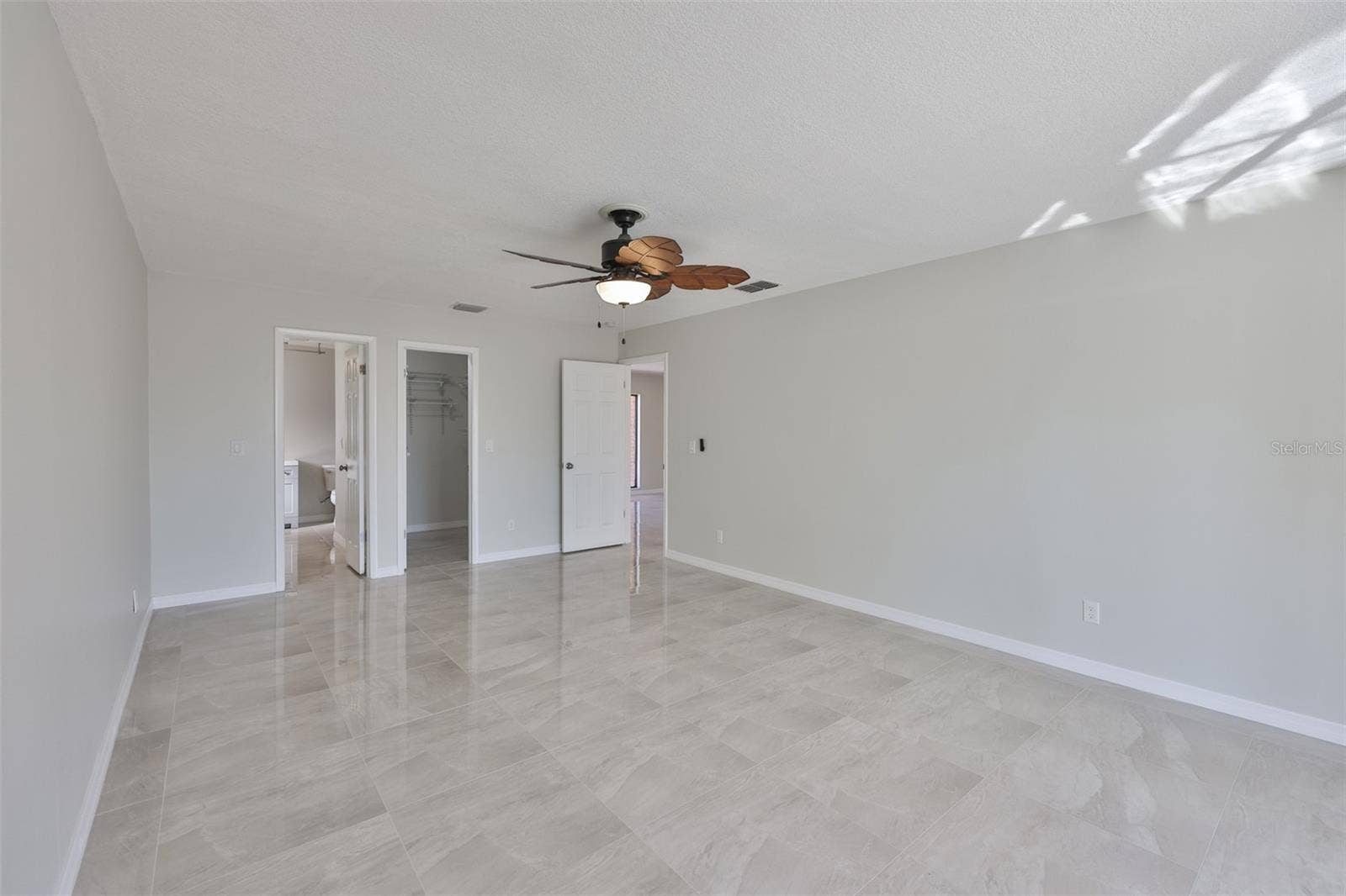 6523 KING PALM WAY, Apollo Beach, FL 33572 6523 KING PALM WAY, Apollo Beach, FL 33572