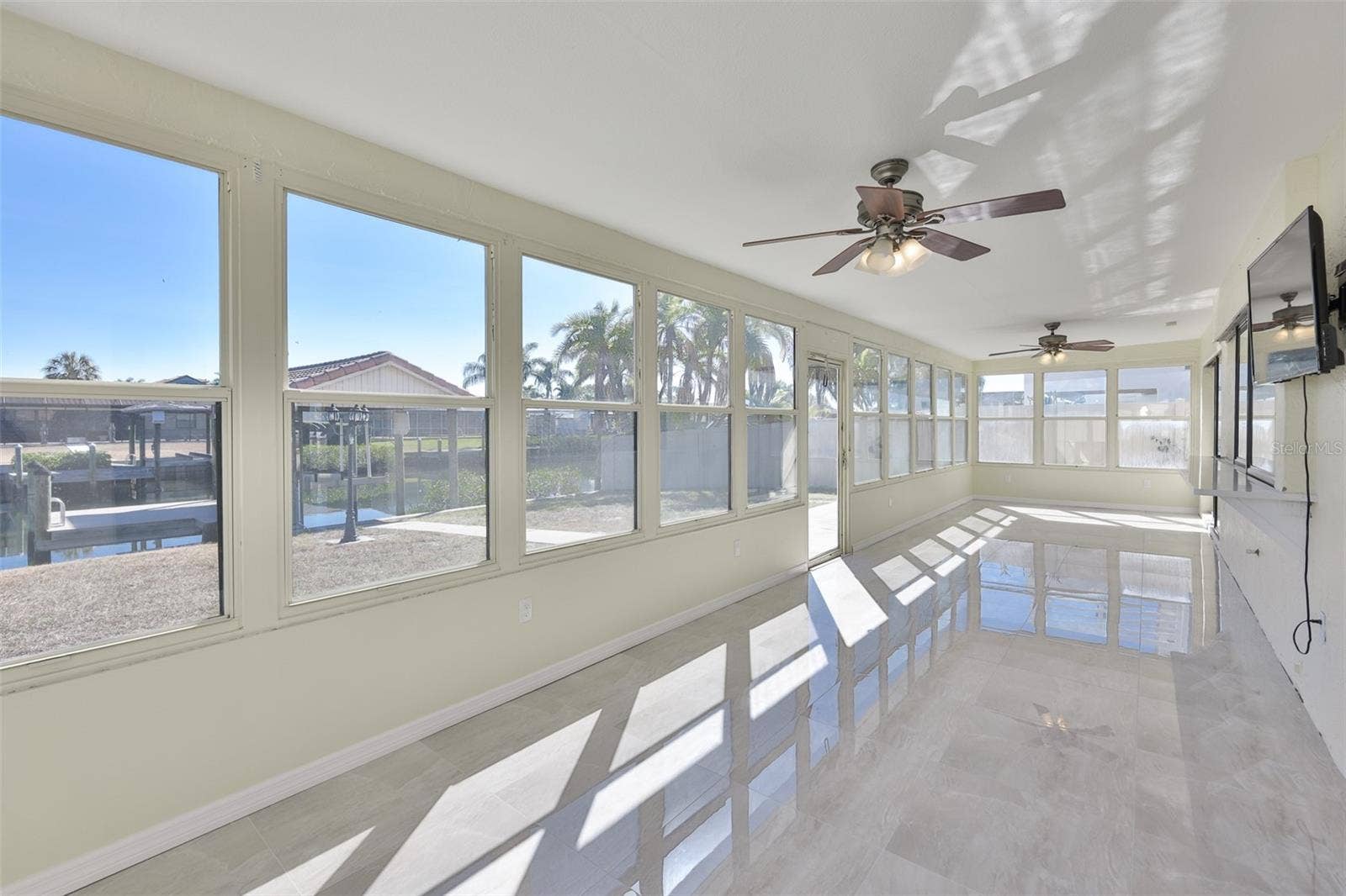 6523 KING PALM WAY, Apollo Beach, FL 33572 6523 KING PALM WAY, Apollo Beach, FL 33572