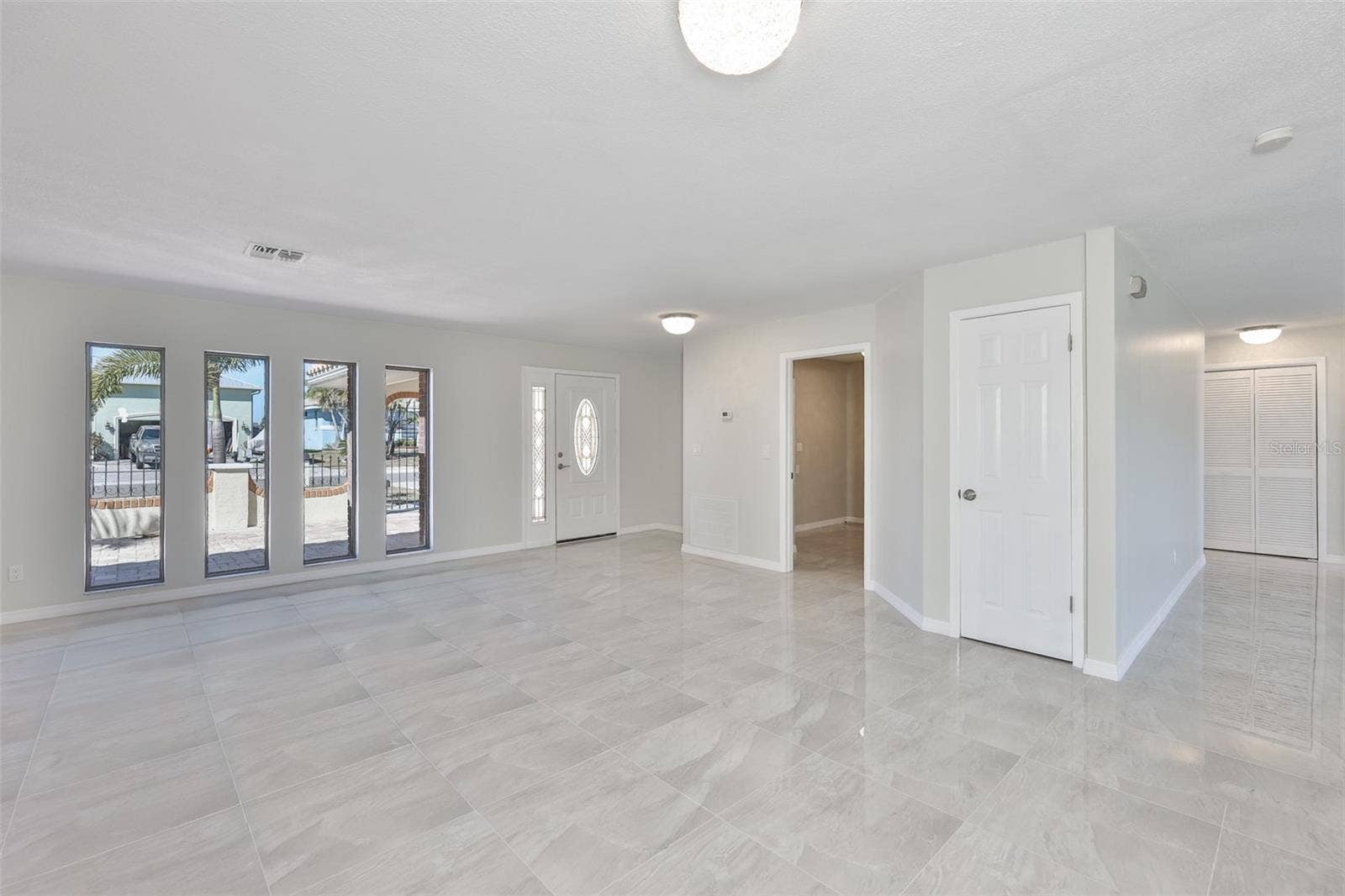 6523 KING PALM WAY, Apollo Beach, FL 33572 6523 KING PALM WAY, Apollo Beach, FL 33572