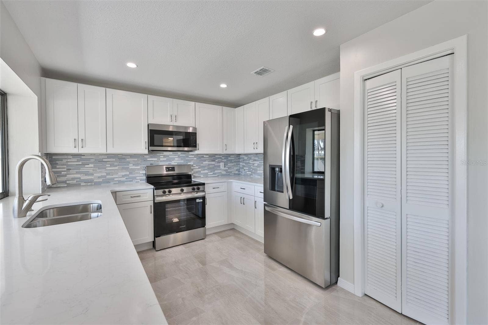 6523 KING PALM WAY, Apollo Beach, FL 33572 6523 KING PALM WAY, Apollo Beach, FL 33572