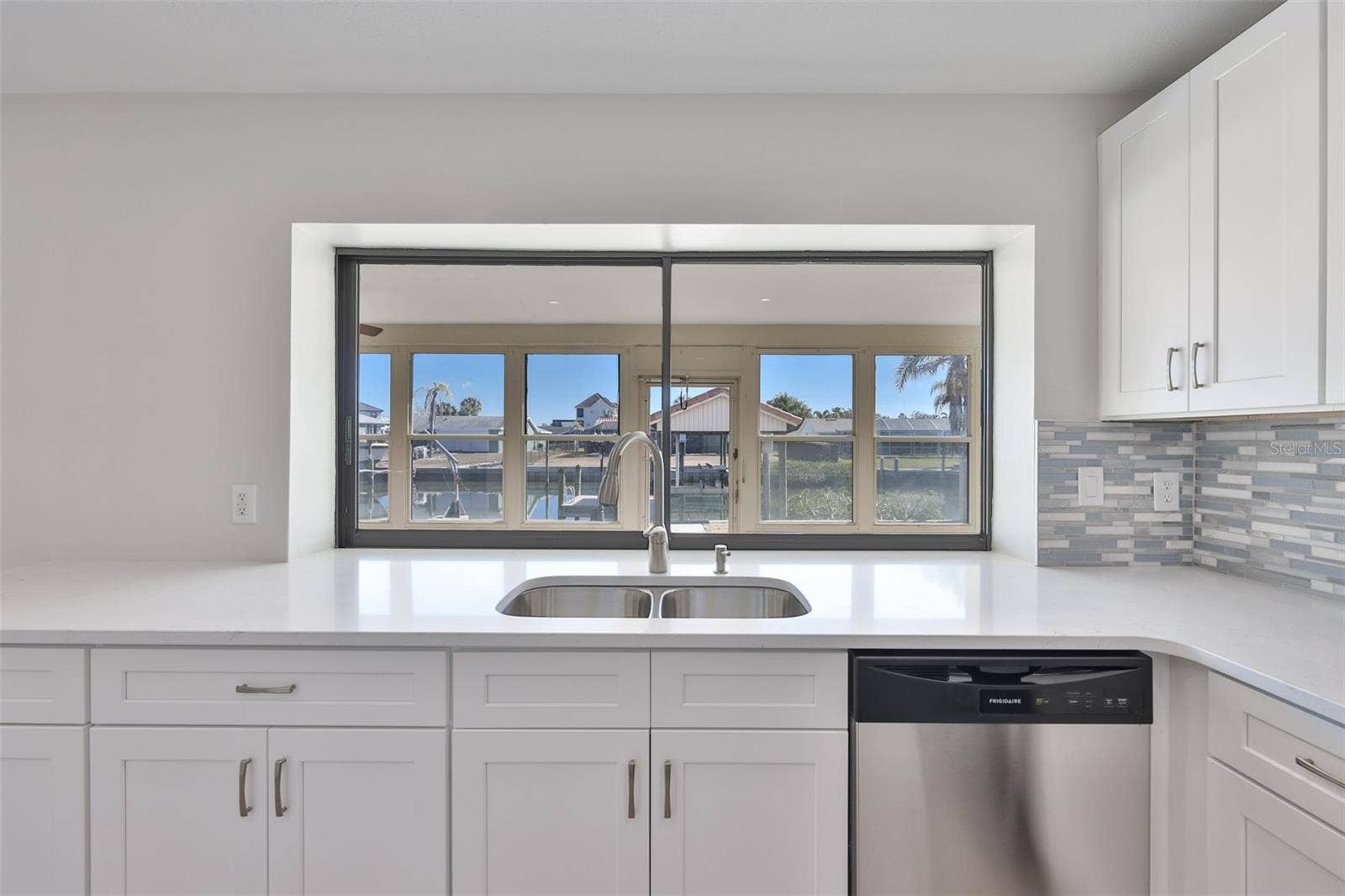6523 KING PALM WAY, Apollo Beach, FL 33572 6523 KING PALM WAY, Apollo Beach, FL 33572