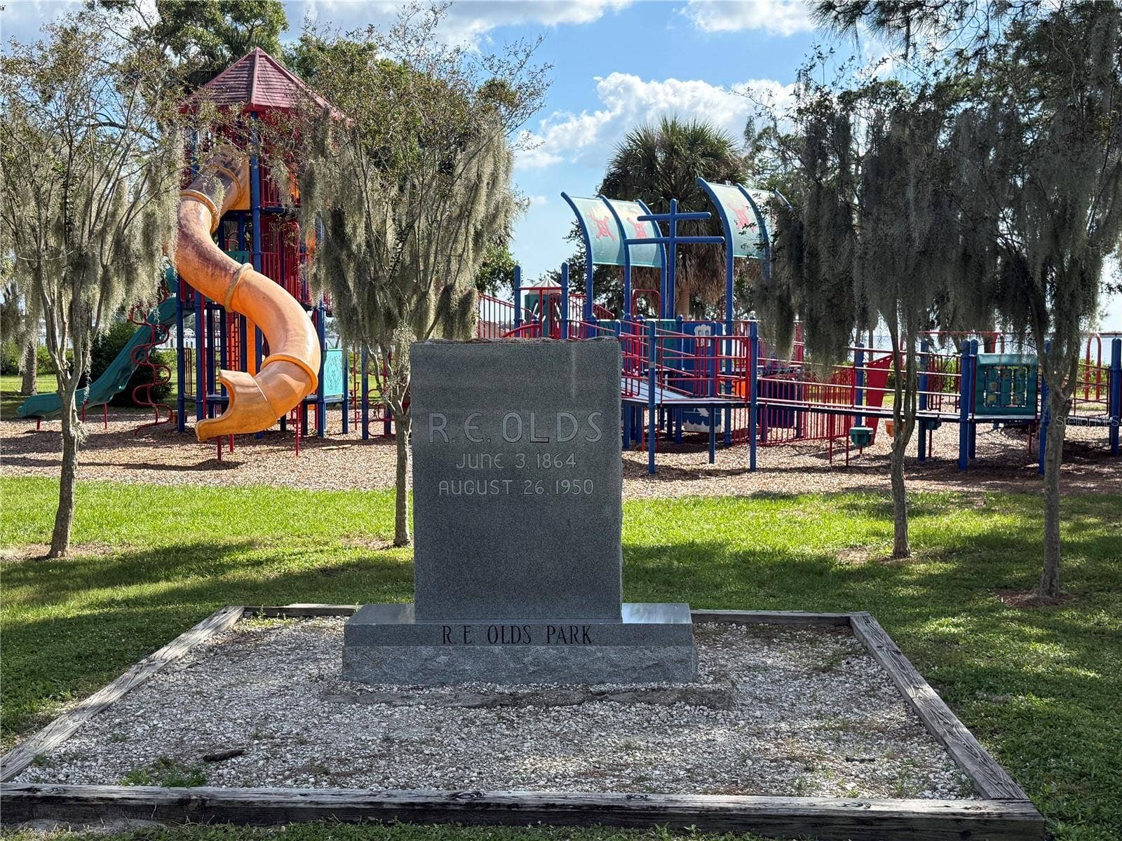 604 S BAYVIEW BOULEVARD, Oldsmar, FL 34677 604 S BAYVIEW BOULEVARD, Oldsmar, FL 34677