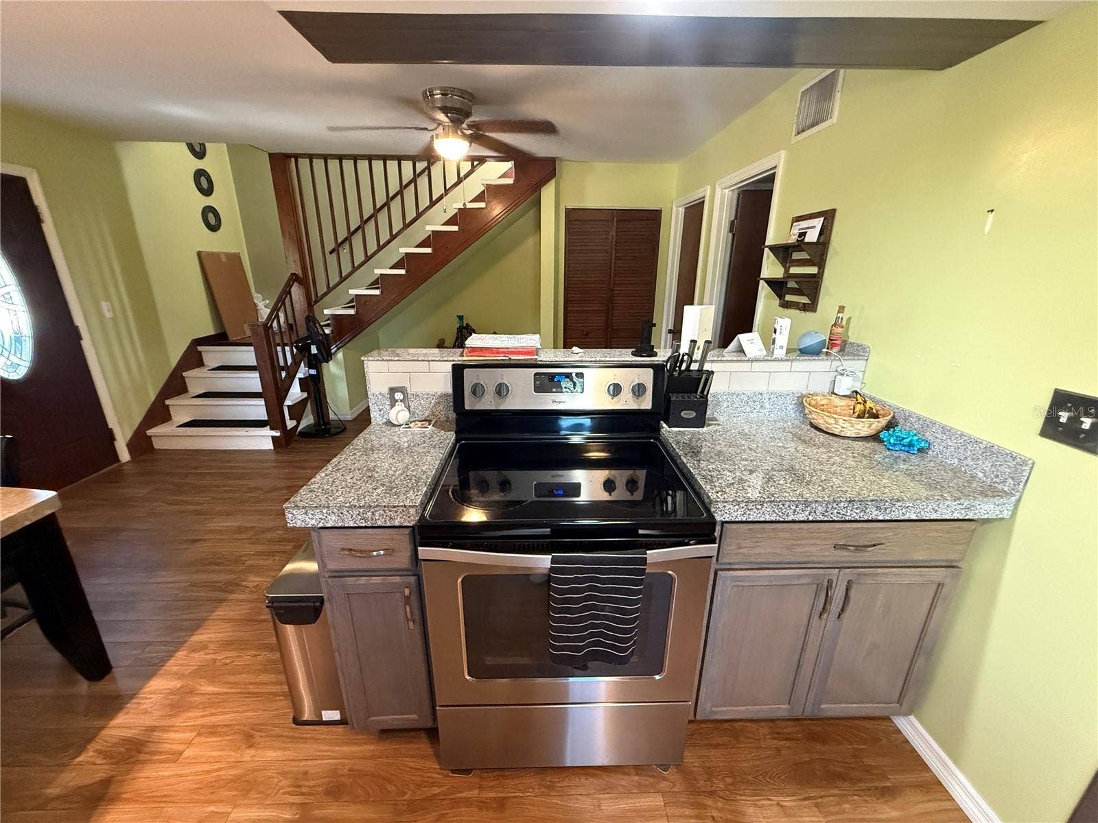 604 S BAYVIEW BOULEVARD, Oldsmar, FL 34677 604 S BAYVIEW BOULEVARD, Oldsmar, FL 34677