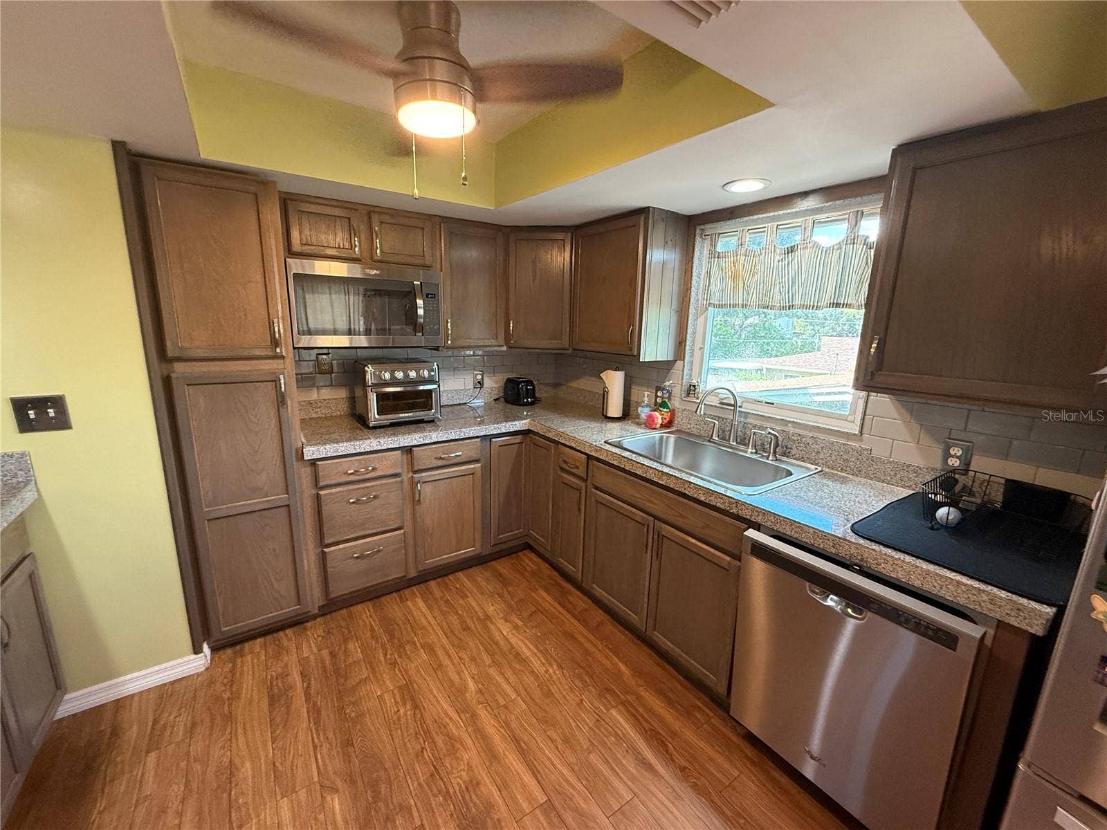 604 S BAYVIEW BOULEVARD, Oldsmar, FL 34677 604 S BAYVIEW BOULEVARD, Oldsmar, FL 34677
