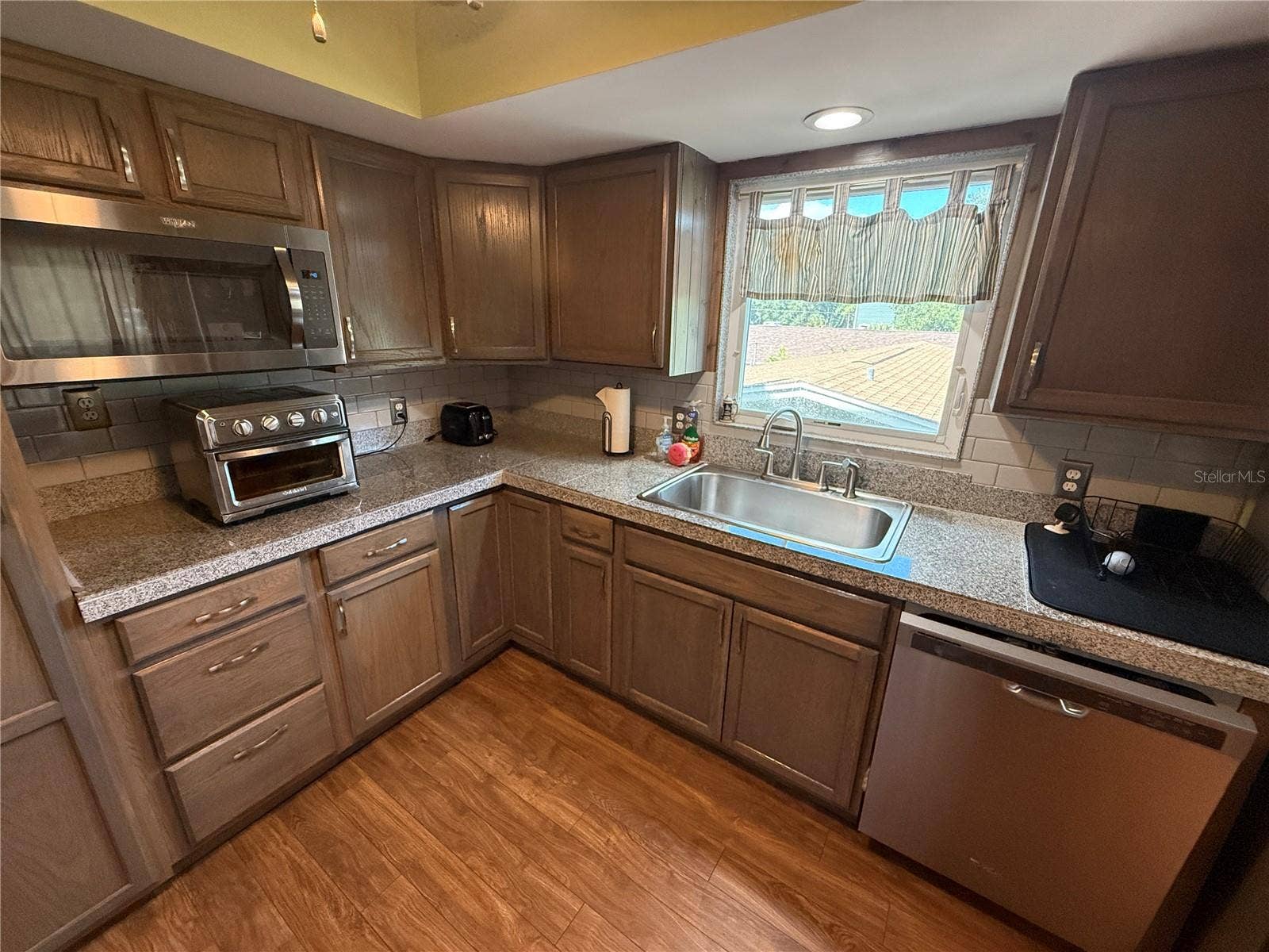 604 S BAYVIEW BOULEVARD, Oldsmar, FL 34677 604 S BAYVIEW BOULEVARD, Oldsmar, FL 34677