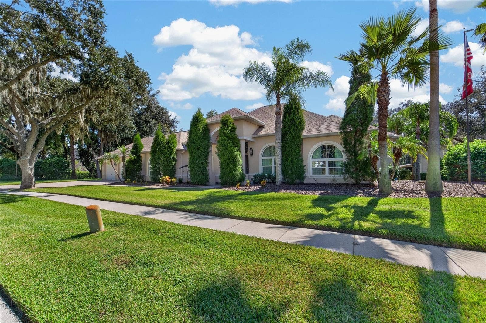 1009 EMERALD CREEK DRIVE, Valrico, FL 33596 1009 EMERALD CREEK DRIVE, Valrico, FL 33596