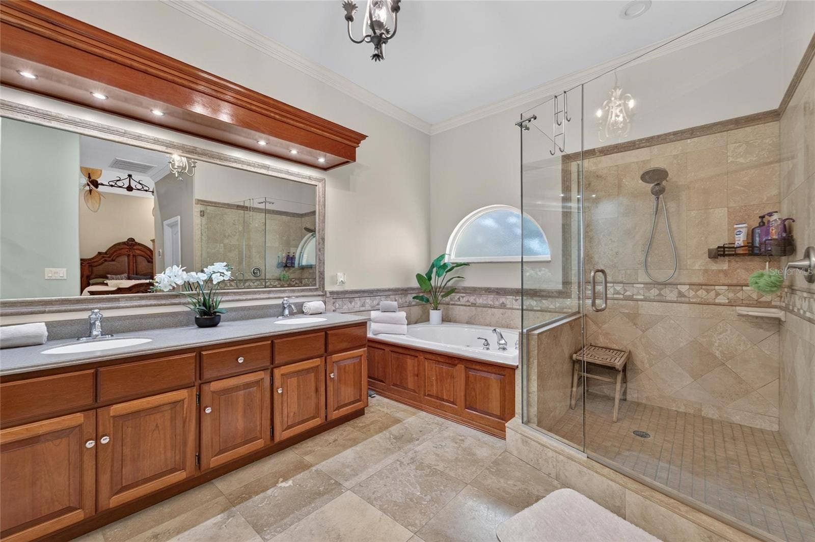 1009 EMERALD CREEK DRIVE, Valrico, FL 33596 Primary bedroom ensuite