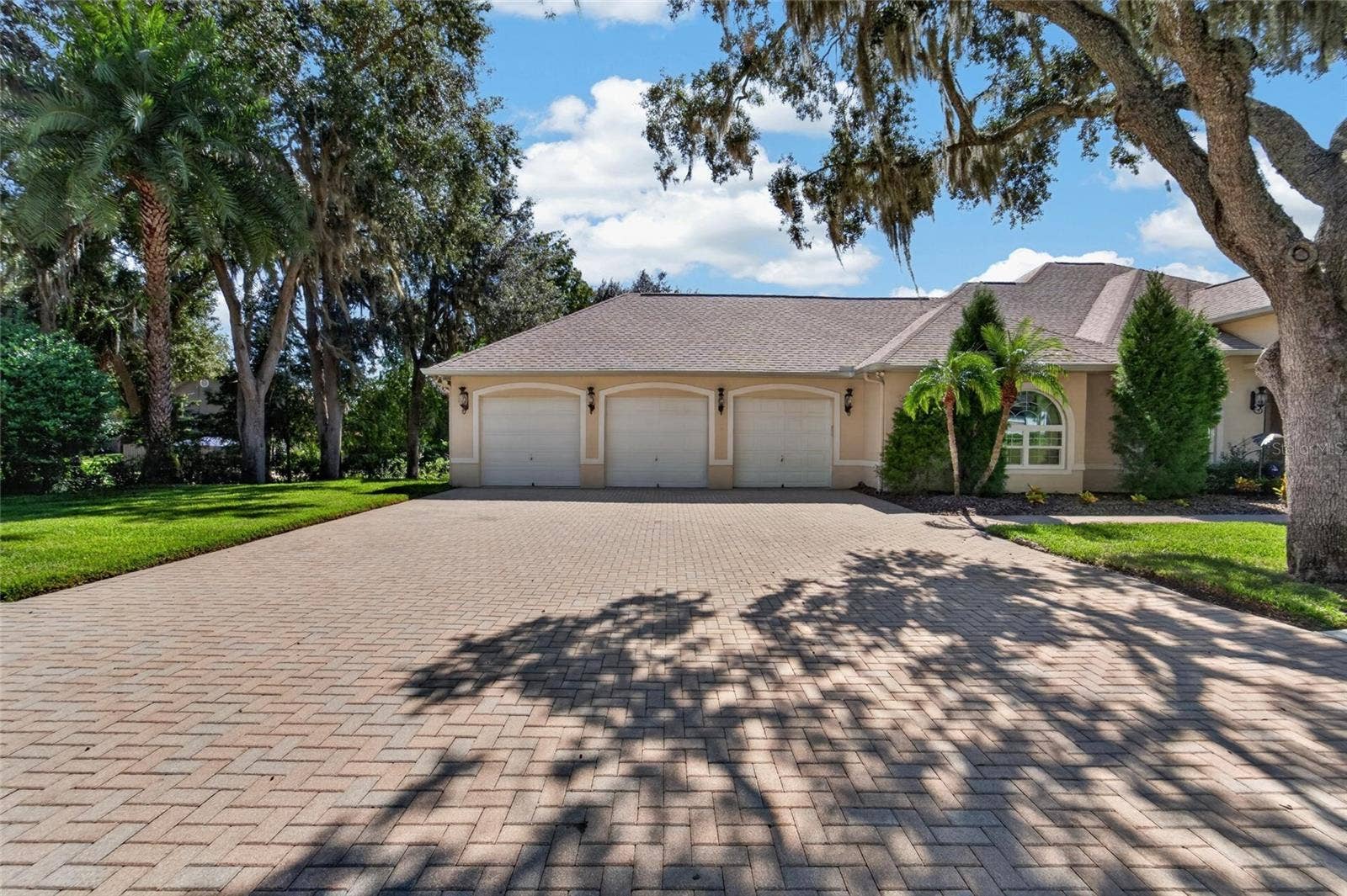 1009 EMERALD CREEK DRIVE, Valrico, FL 33596 1009 EMERALD CREEK DRIVE, Valrico, FL 33596