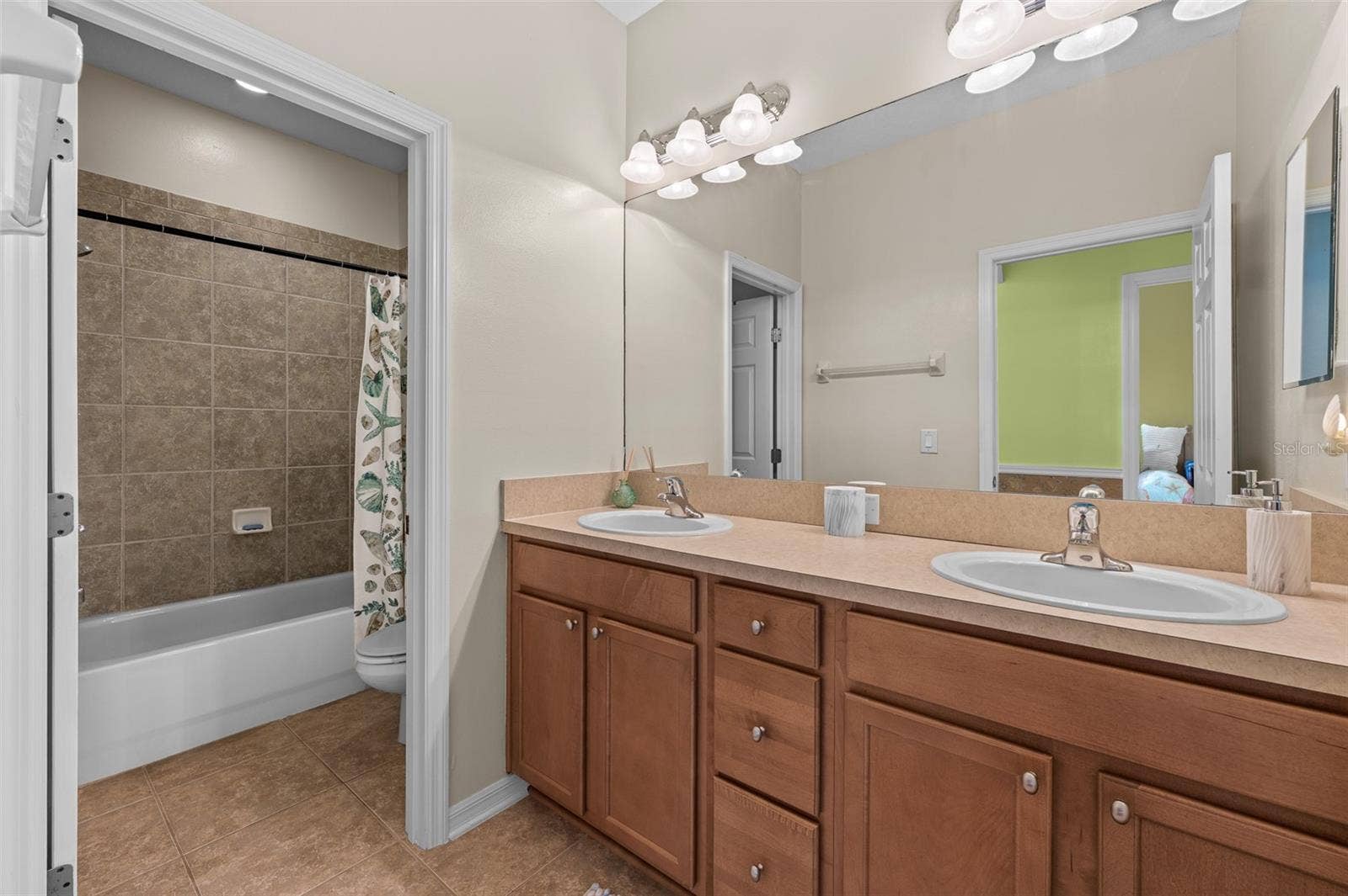 12612 SILVERDALE STREET, Tampa, FL 33626 12612 SILVERDALE STREET, Tampa, FL 33626