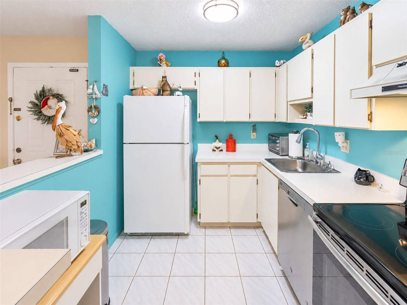 6016 LAKETREE LANE, #C, Temple Terrace, FL 33617 6016 LAKETREE LANE, #C, Temple Terrace, FL 33617
