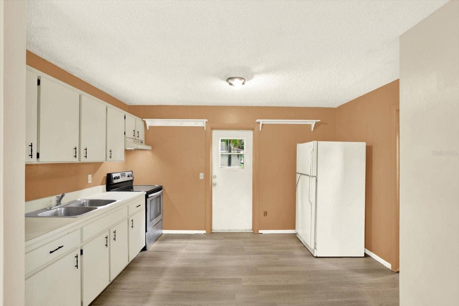 1602 E ANNONA AVENUE, Tampa, FL 33612 1602 E ANNONA AVENUE, Tampa, FL 33612