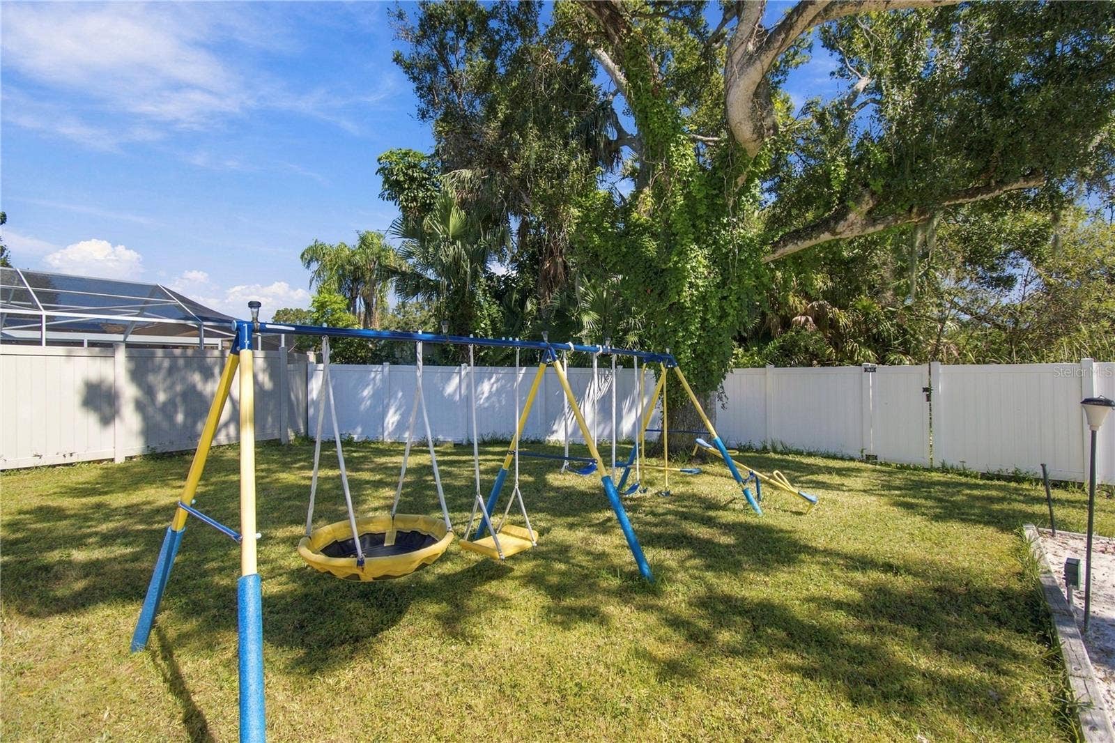 12805 98TH STREET, Largo, FL 33773 12805 98TH STREET, Largo, FL 33773