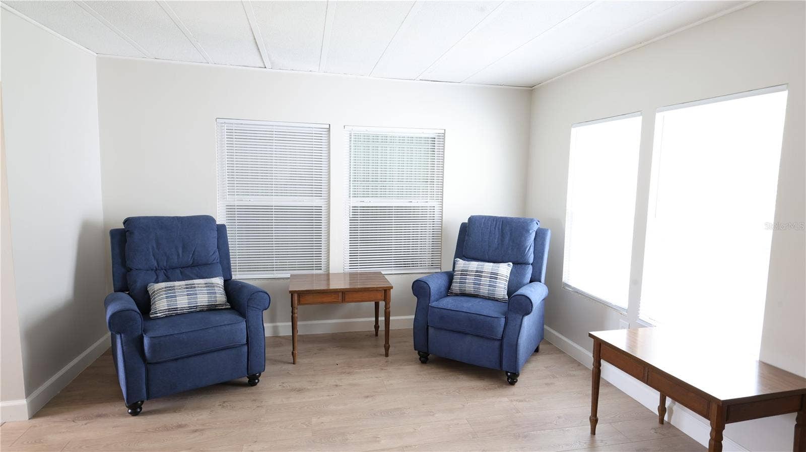 6608 ROOSEVELT DRIVE, Port Richey, FL 34668 living room