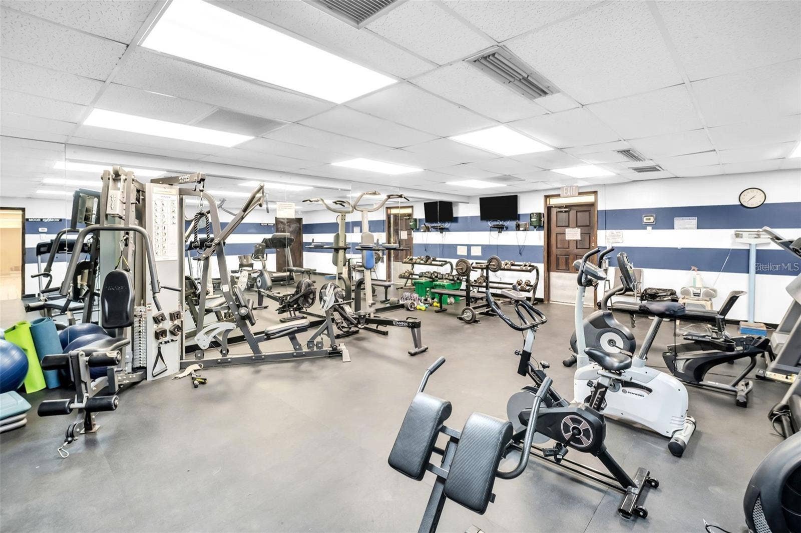 10036 63RD AVENUE N, #25, St Petersburg, FL 33708 FITTNESS ROOM