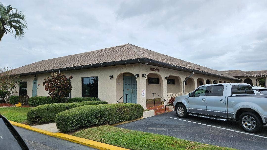 10036 63RD AVENUE N, #25, St Petersburg, FL 33708 RECREATIOON BUILDING