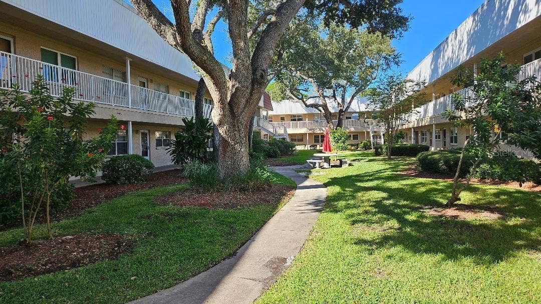 10036 63RD AVENUE N, #25, St Petersburg, FL 33708 COURTYARD
