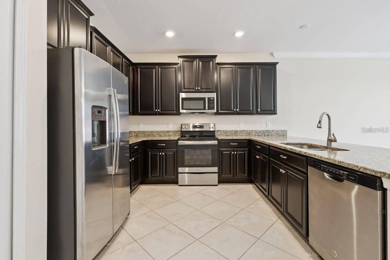 6404 TORRINGTON CIRCLE, Lakeland, FL 33811 6404 TORRINGTON CIRCLE, Lakeland, FL 33811
