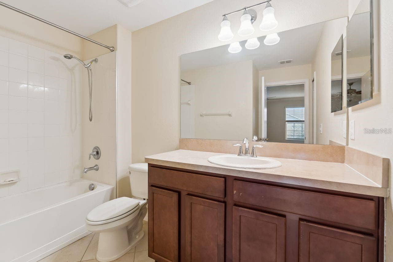 6404 TORRINGTON CIRCLE, Lakeland, FL 33811 6404 TORRINGTON CIRCLE, Lakeland, FL 33811