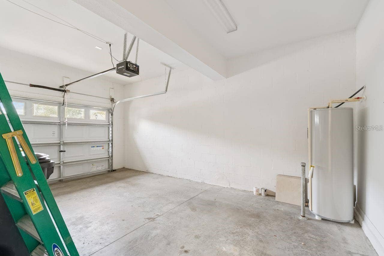 6404 TORRINGTON CIRCLE, Lakeland, FL 33811 6404 TORRINGTON CIRCLE, Lakeland, FL 33811