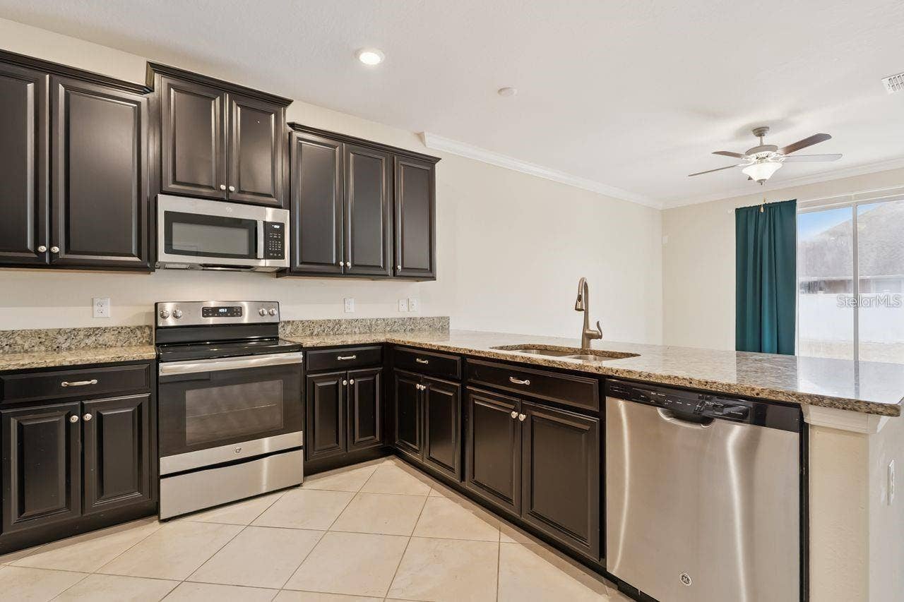6404 TORRINGTON CIRCLE, Lakeland, FL 33811 6404 TORRINGTON CIRCLE, Lakeland, FL 33811
