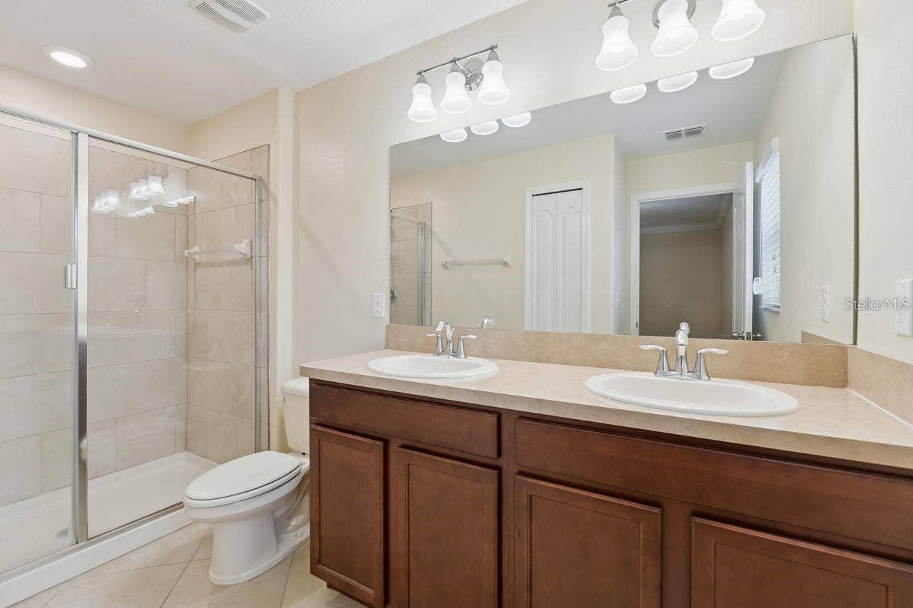 6404 TORRINGTON CIRCLE, Lakeland, FL 33811 6404 TORRINGTON CIRCLE, Lakeland, FL 33811
