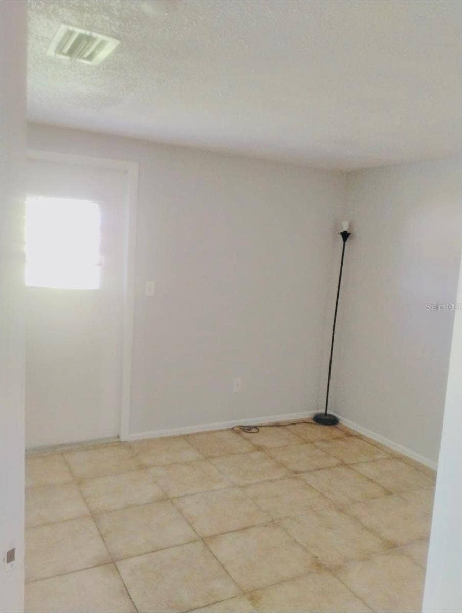 1011 57TH AVENUE TERRACE E, Bradenton, FL 34203 1011 57TH AVENUE TERRACE E, Bradenton, FL 34203
