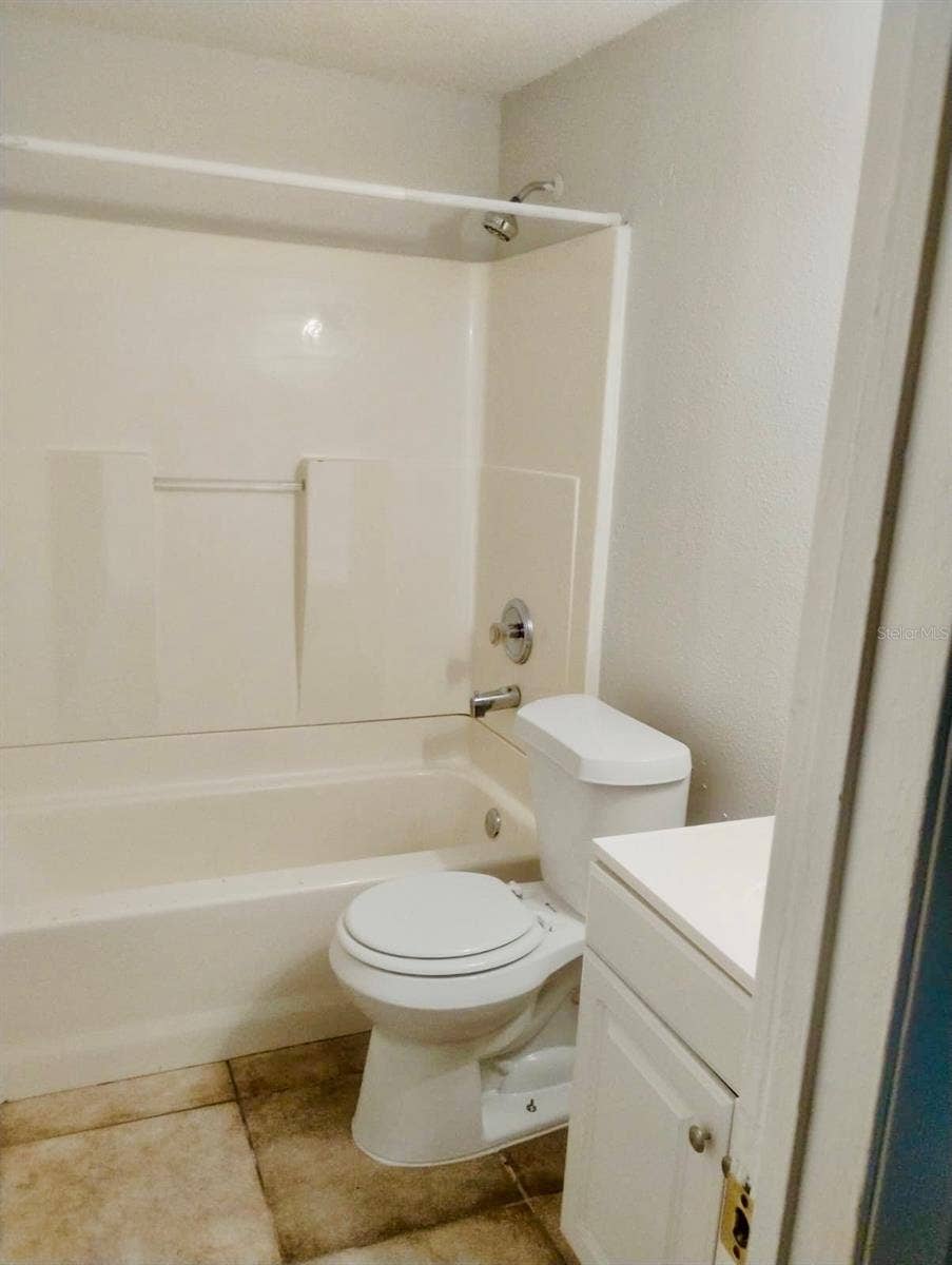 1011 57TH AVENUE TERRACE E, Bradenton, FL 34203 1011 57TH AVENUE TERRACE E, Bradenton, FL 34203