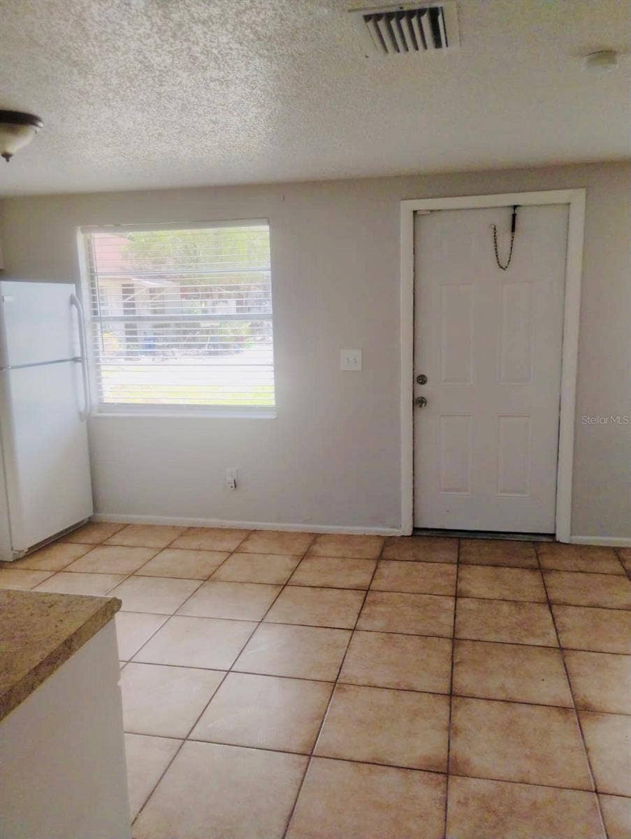 1011 57TH AVENUE TERRACE E, Bradenton, FL 34203 1011 57TH AVENUE TERRACE E, Bradenton, FL 34203