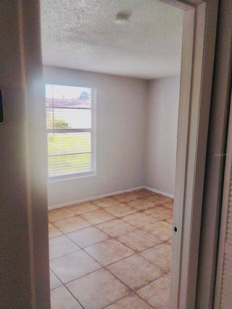 1011 57TH AVENUE TERRACE E, Bradenton, FL 34203 1011 57TH AVENUE TERRACE E, Bradenton, FL 34203