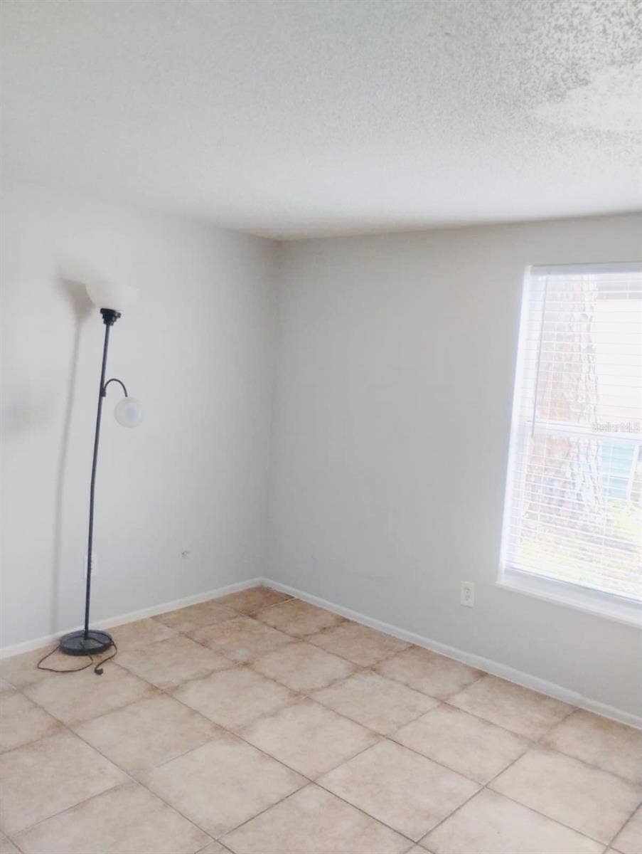 1011 57TH AVENUE TERRACE E, Bradenton, FL 34203 1011 57TH AVENUE TERRACE E, Bradenton, FL 34203