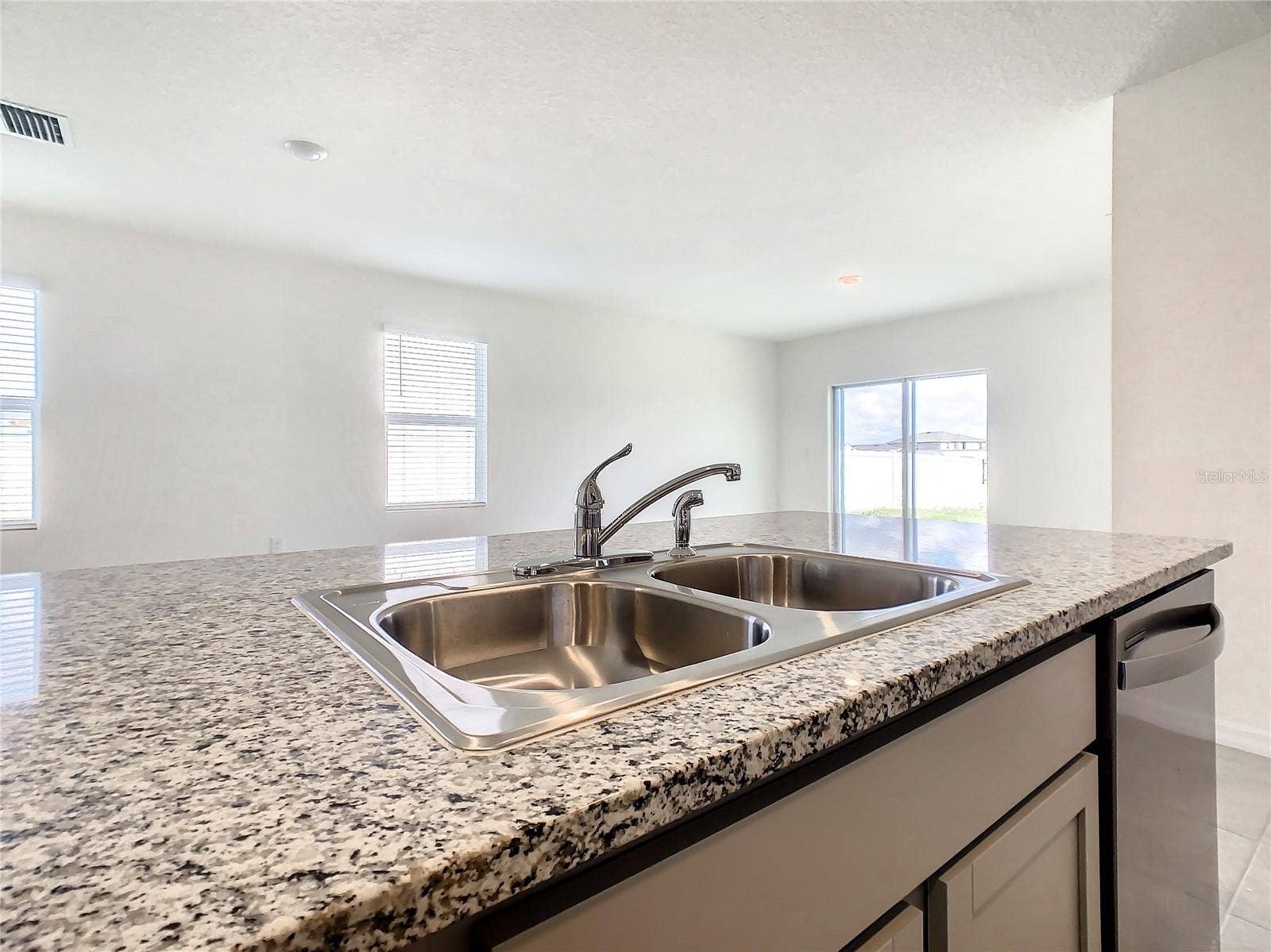 16506 MOSAIC OAR DRIVE, Wimauma, FL 33598