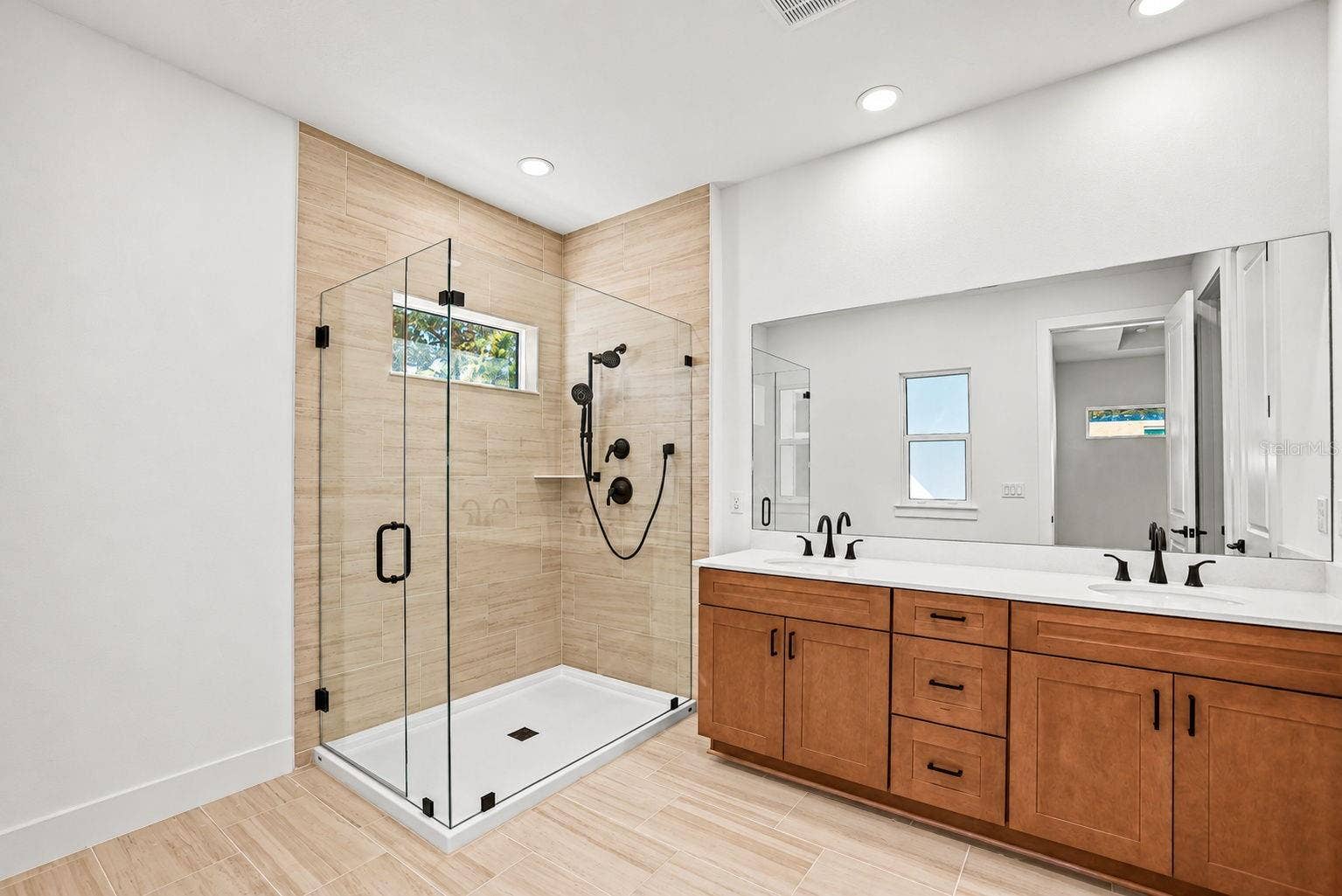 1585 SANDHILL COURT, Palm Harbor, FL 34684 1585 SANDHILL COURT, Palm Harbor, FL 34684